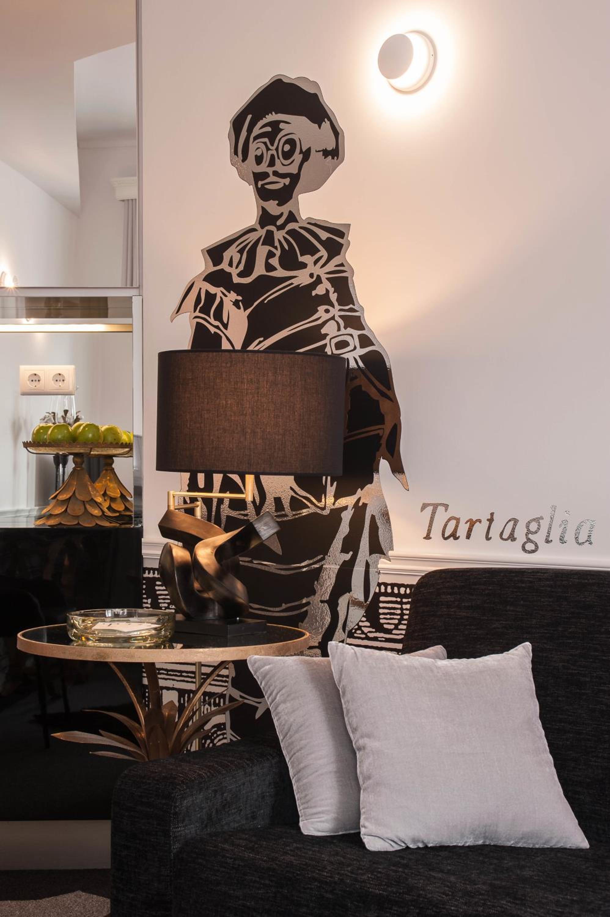 Teatro Boutique Rooms & Suites