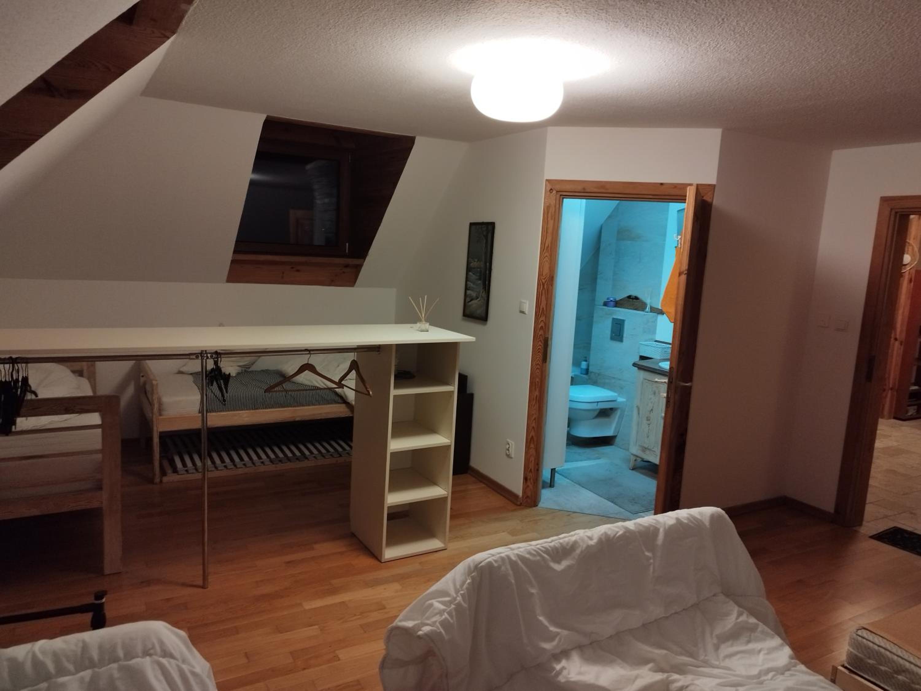 Photo 33