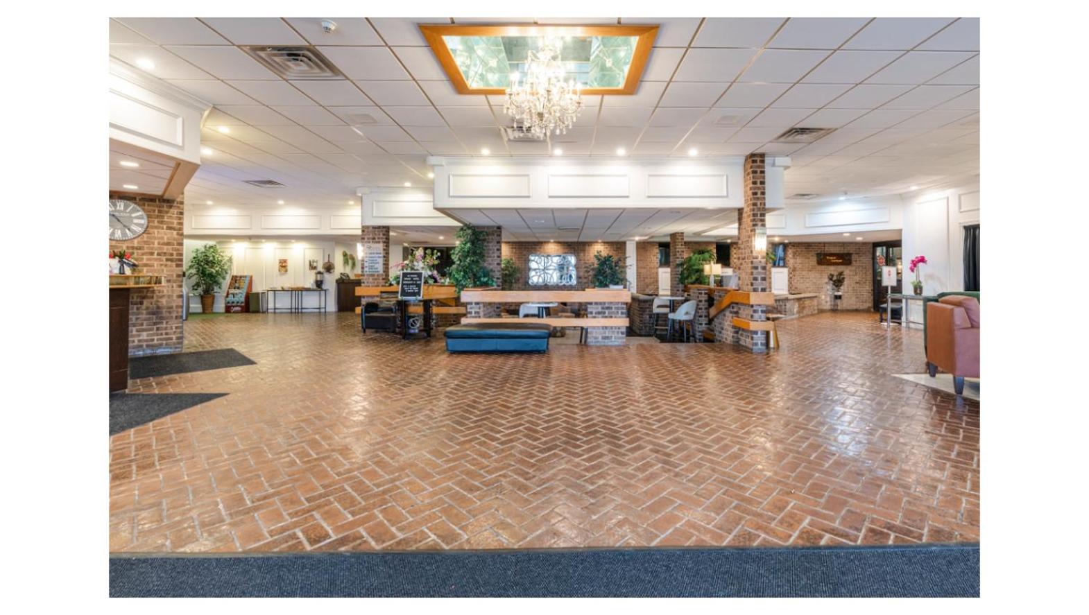 Altoona Vacations - Altoona Grand Hotel - Property Image 5