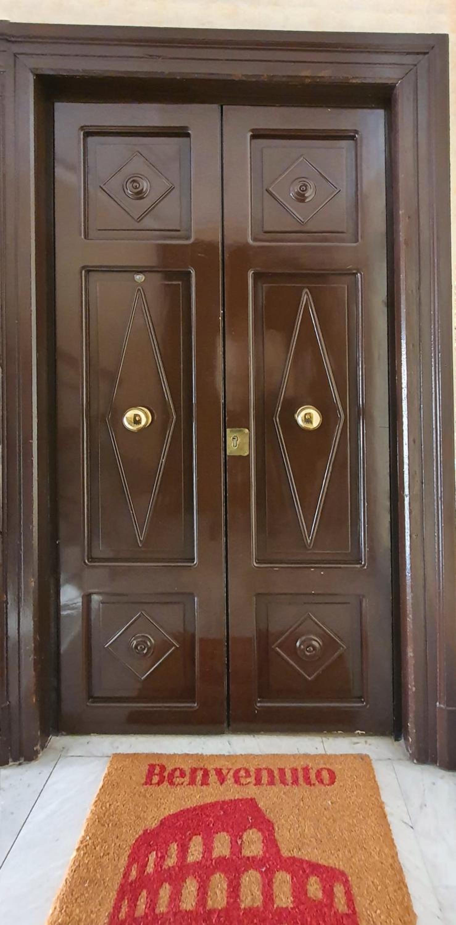 Vatican Apartment St. Peter