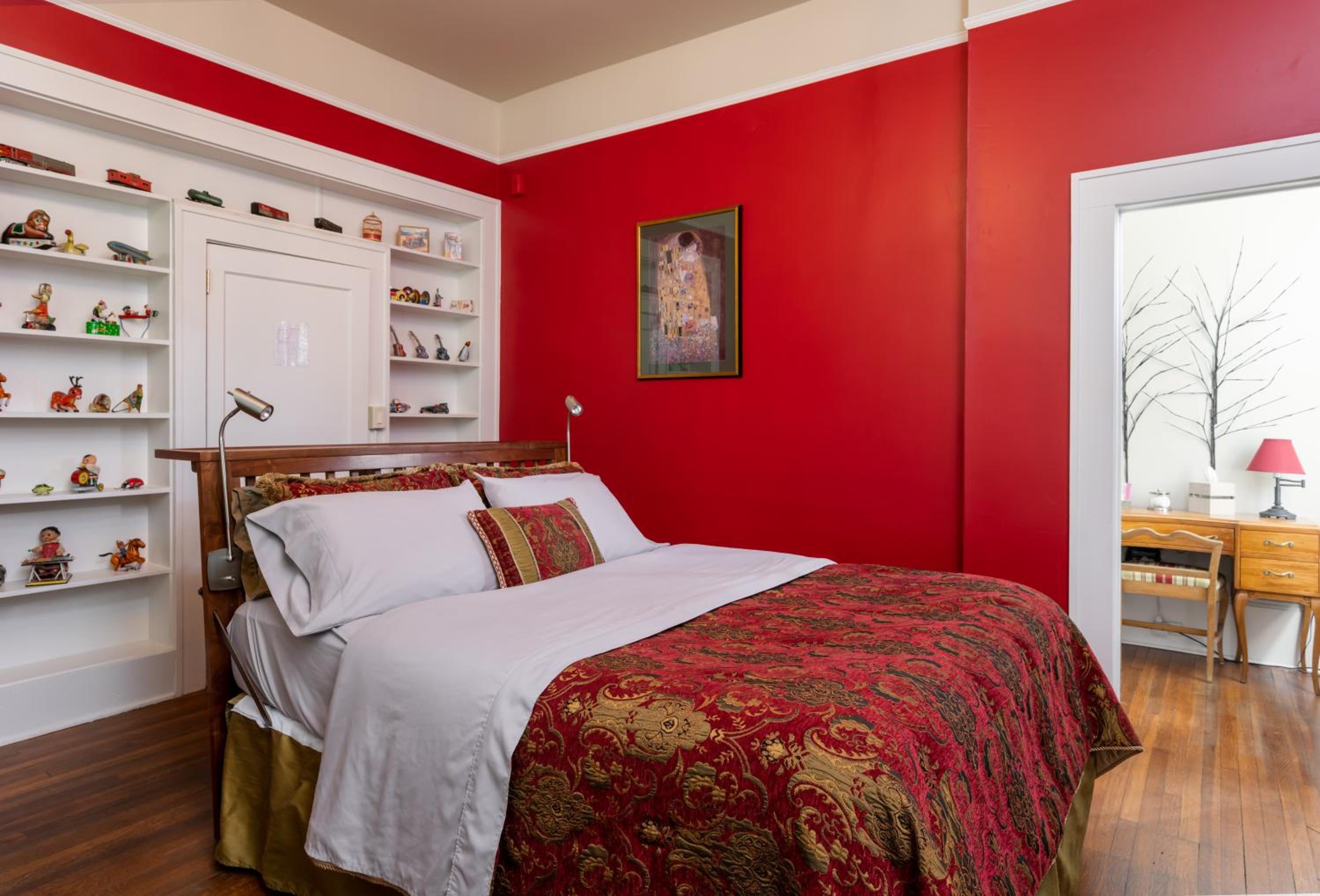 Sweet Biscuit Inn