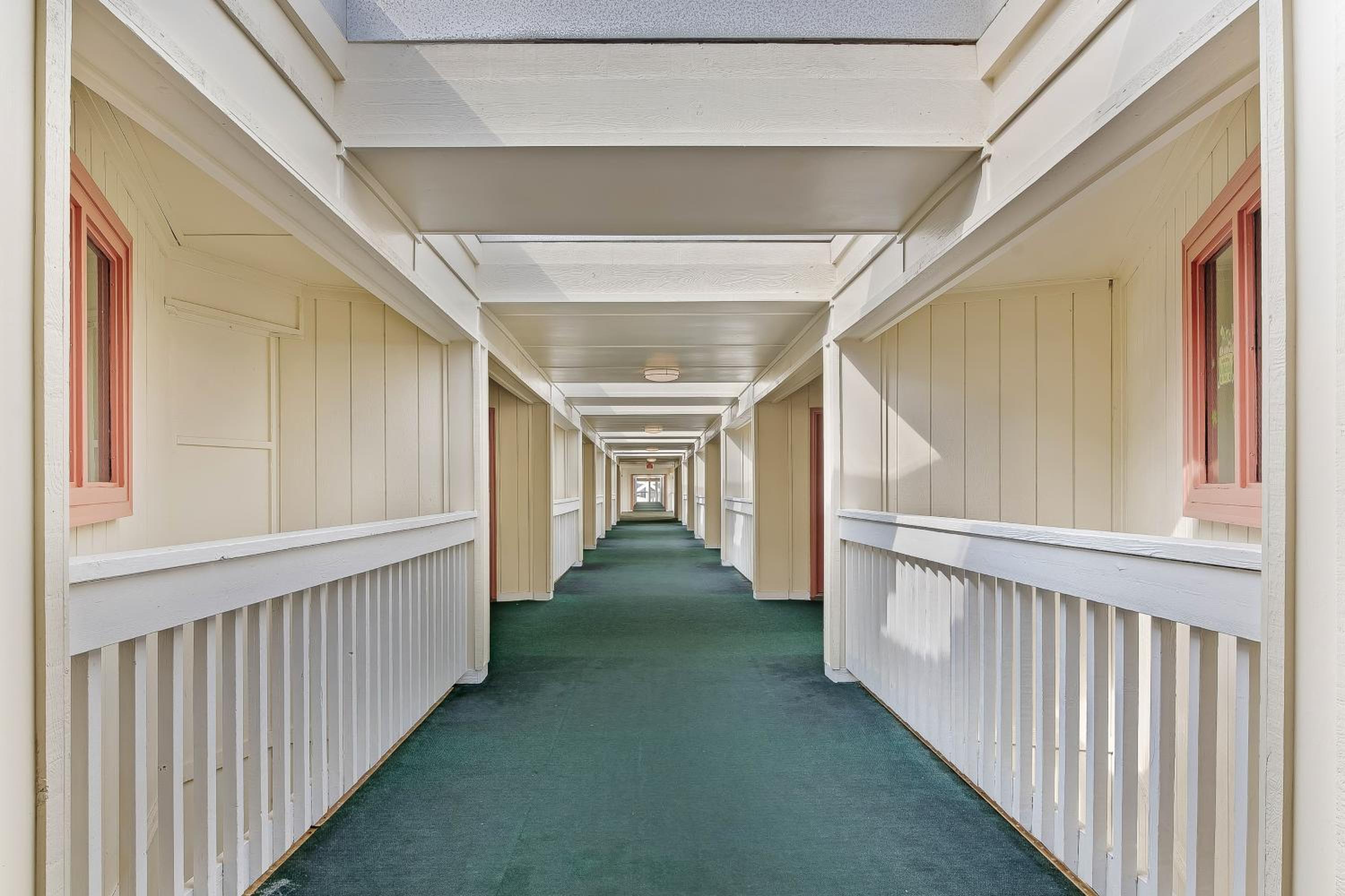 Plantation East 2205