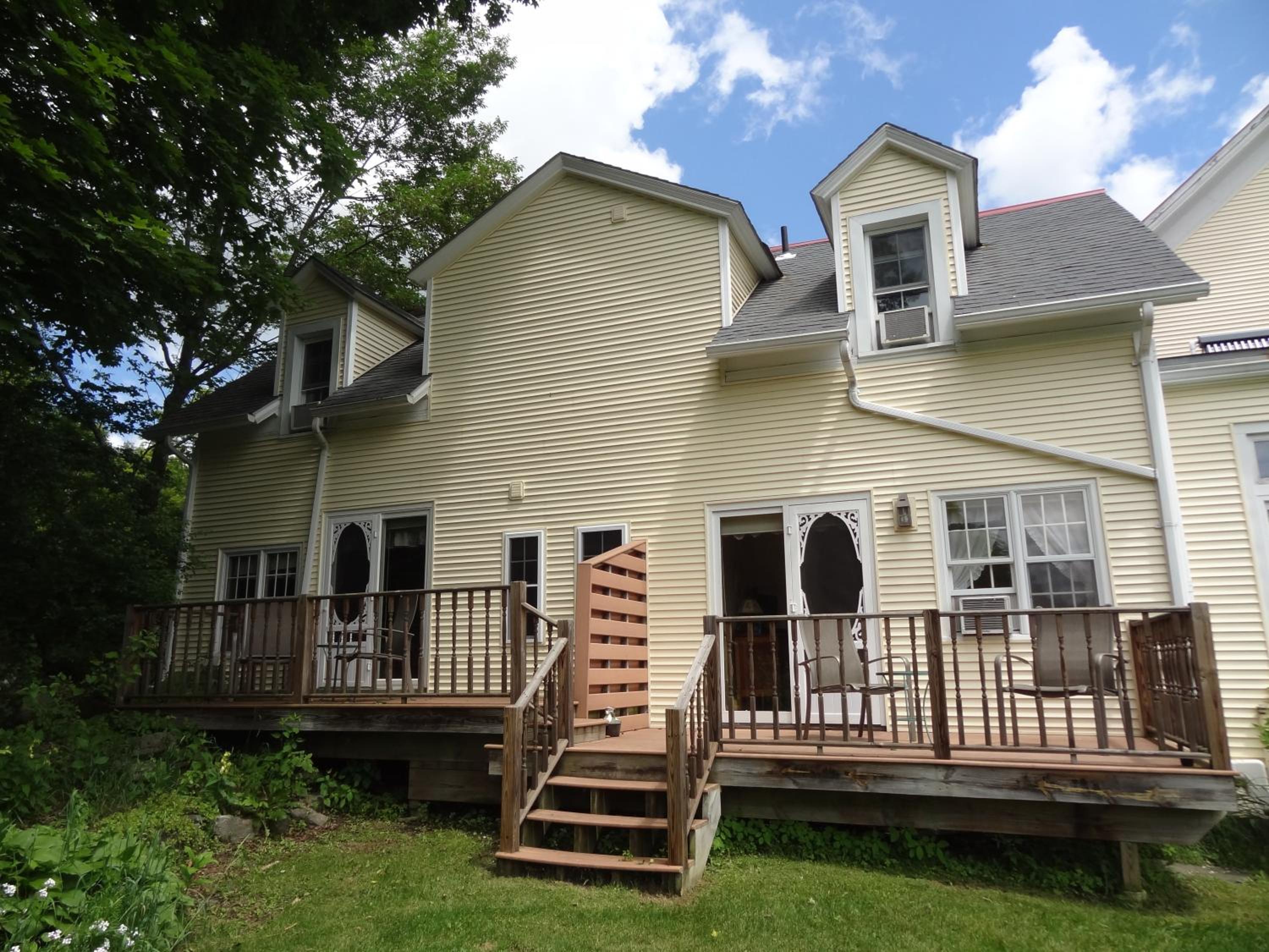 Inn at Buck Hollow Farm