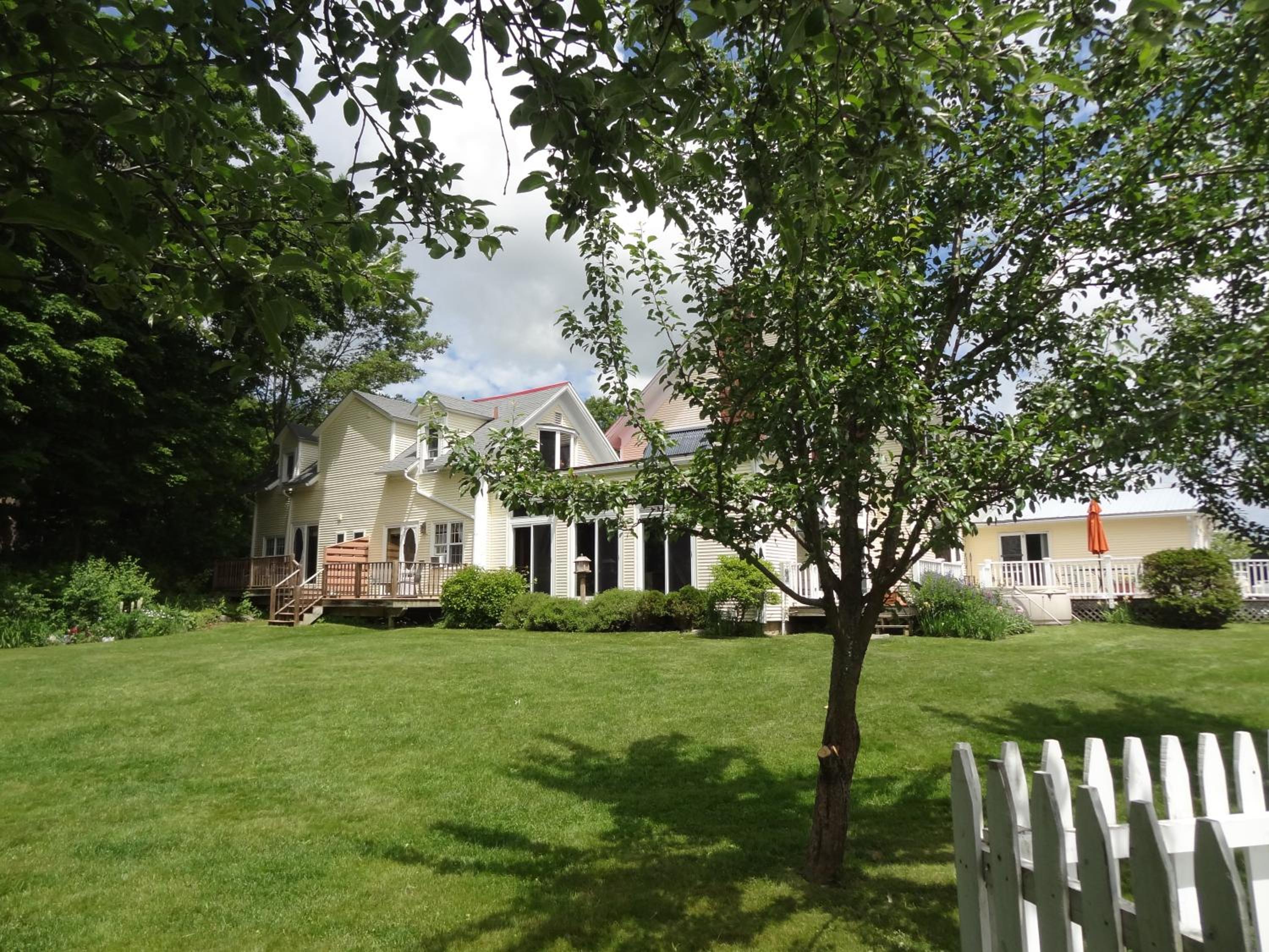 Inn at Buck Hollow Farm
