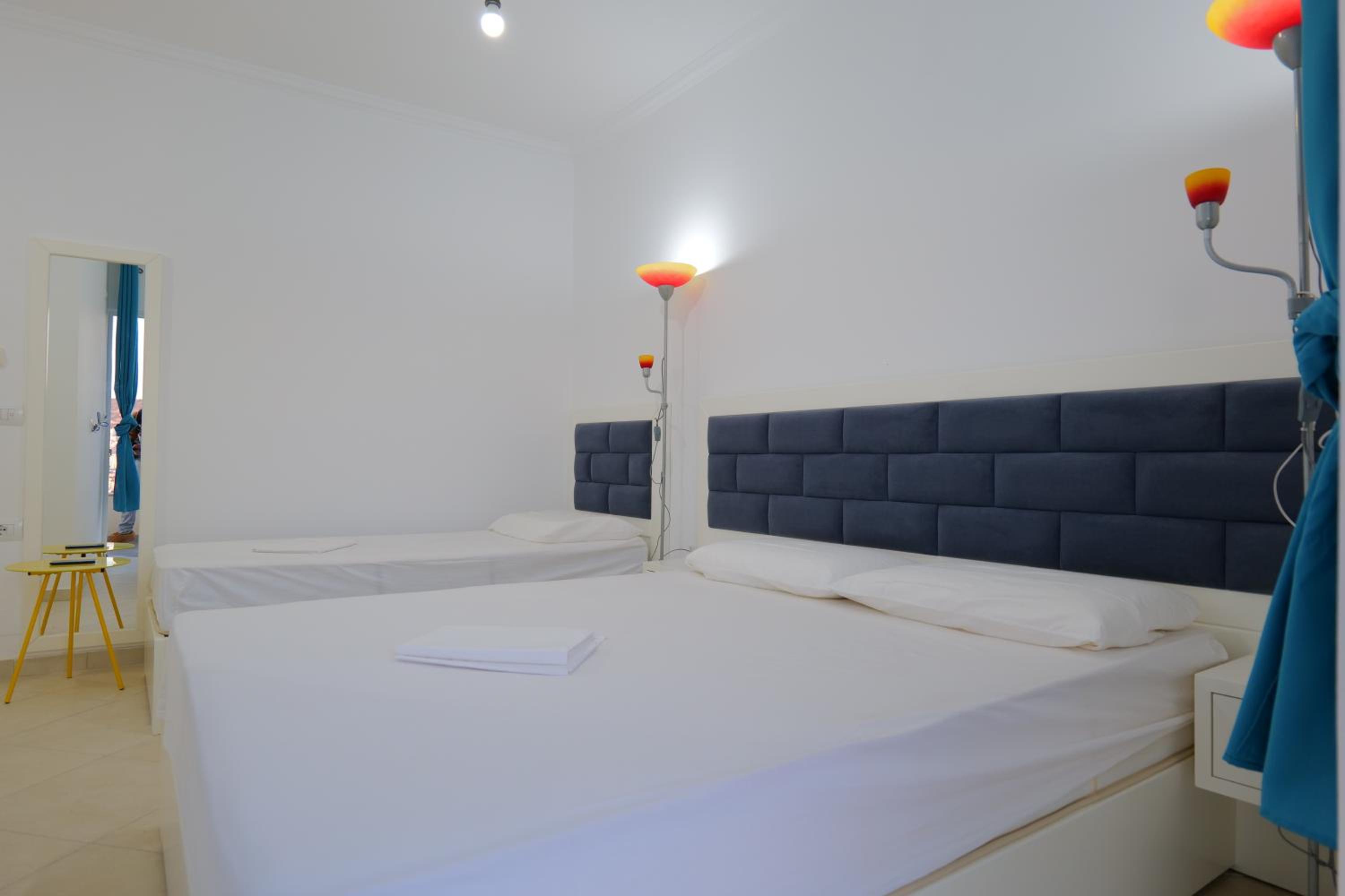 Davide Rooms