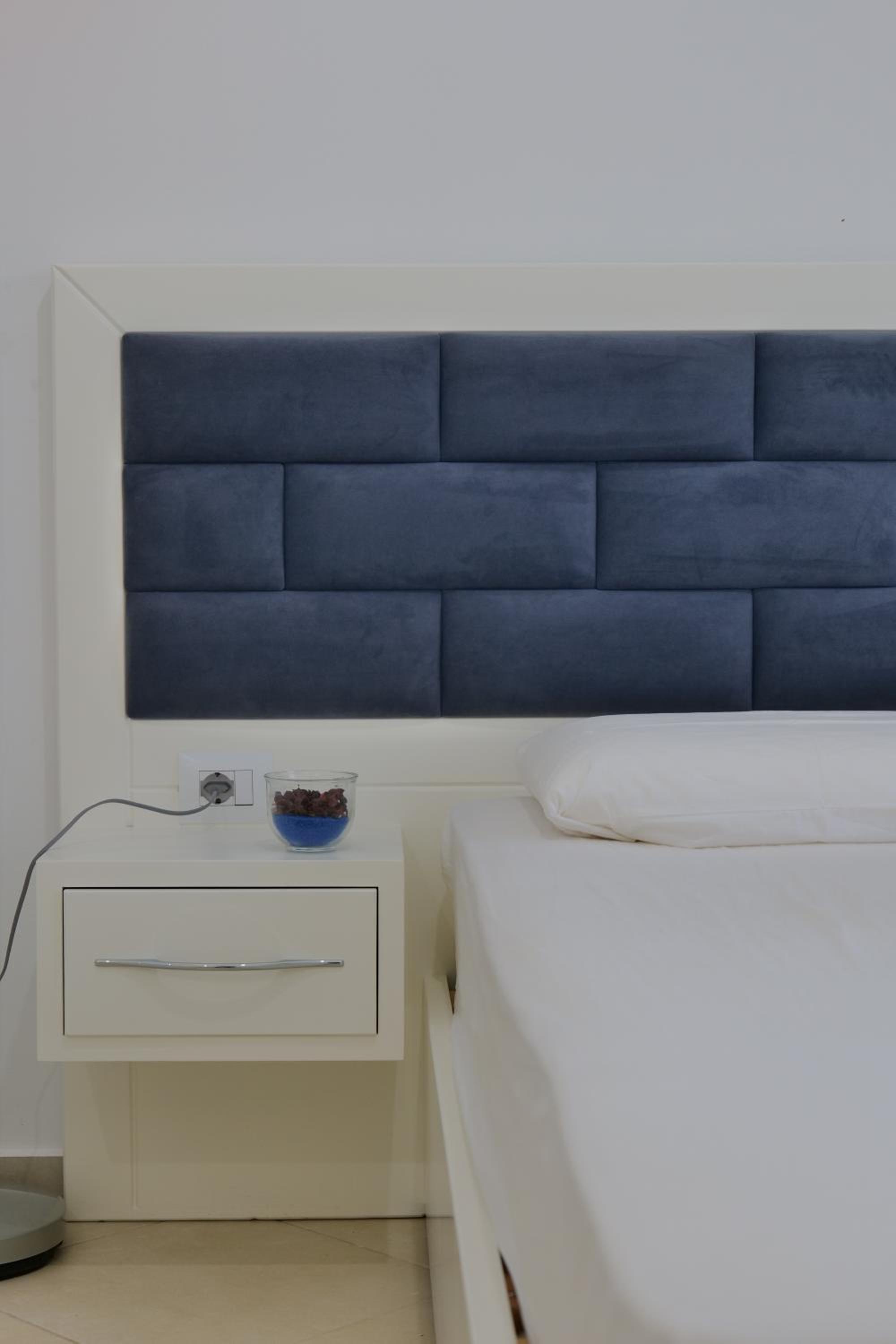 Davide Rooms