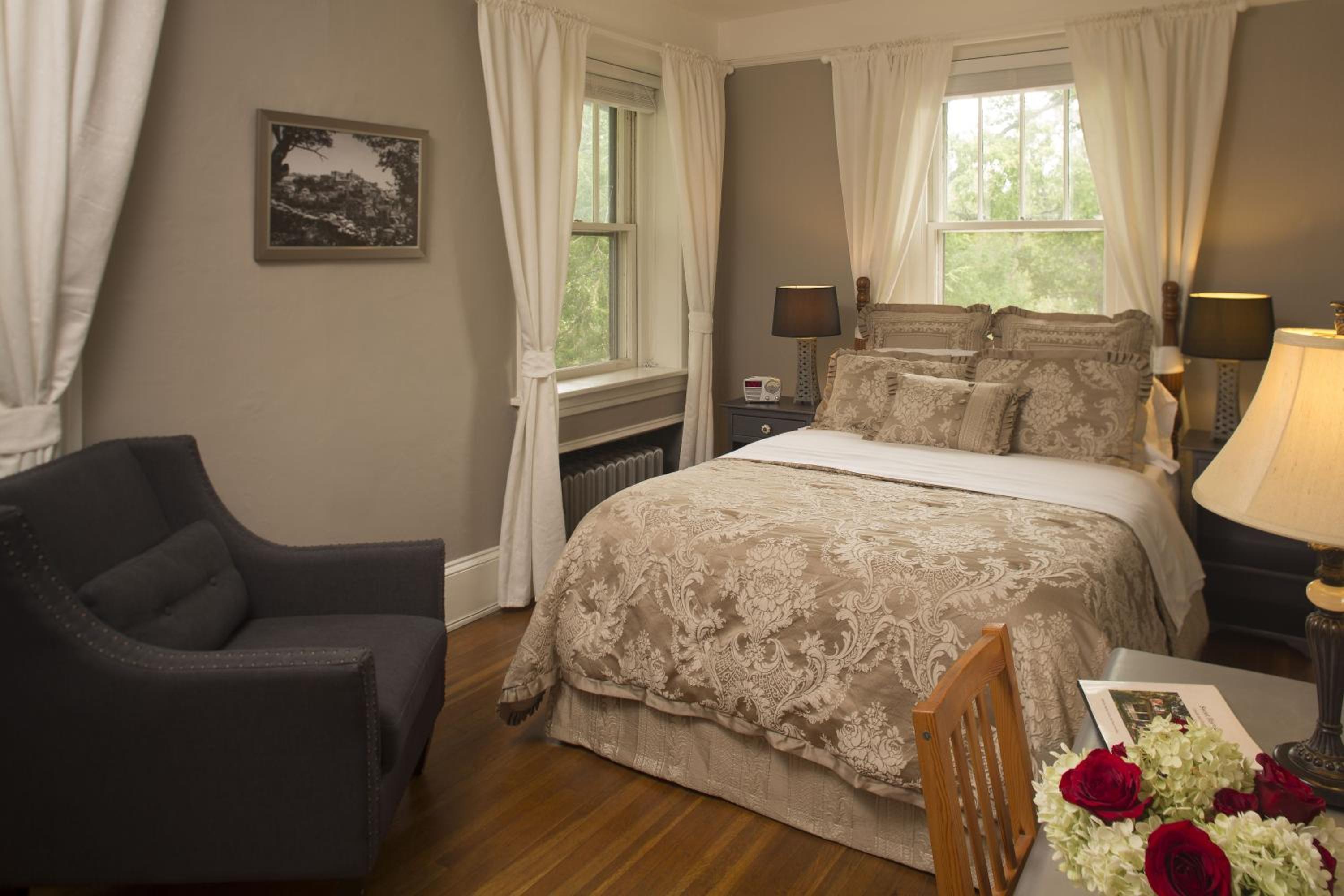 Sweet Biscuit Inn