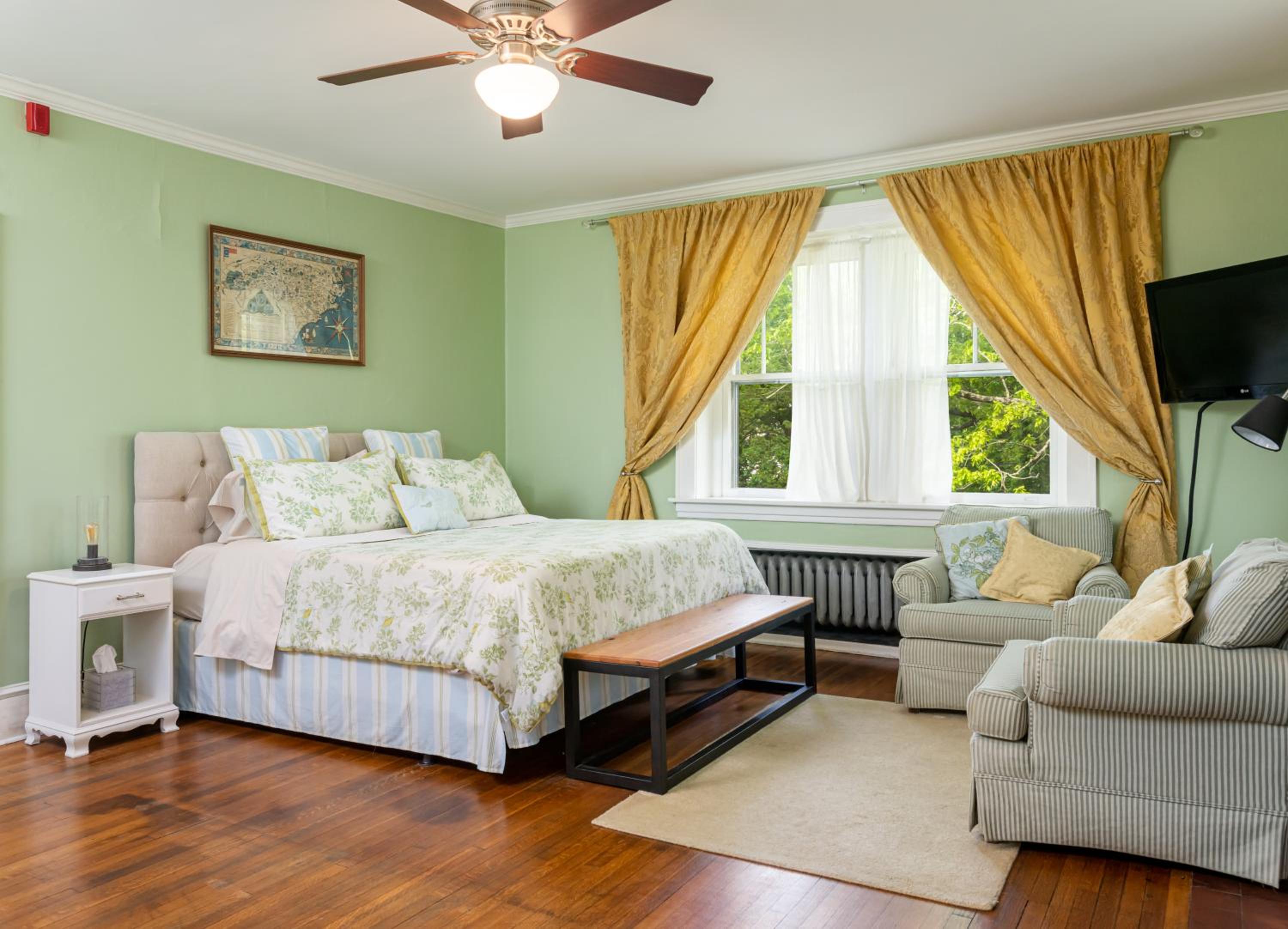Sweet Biscuit Inn