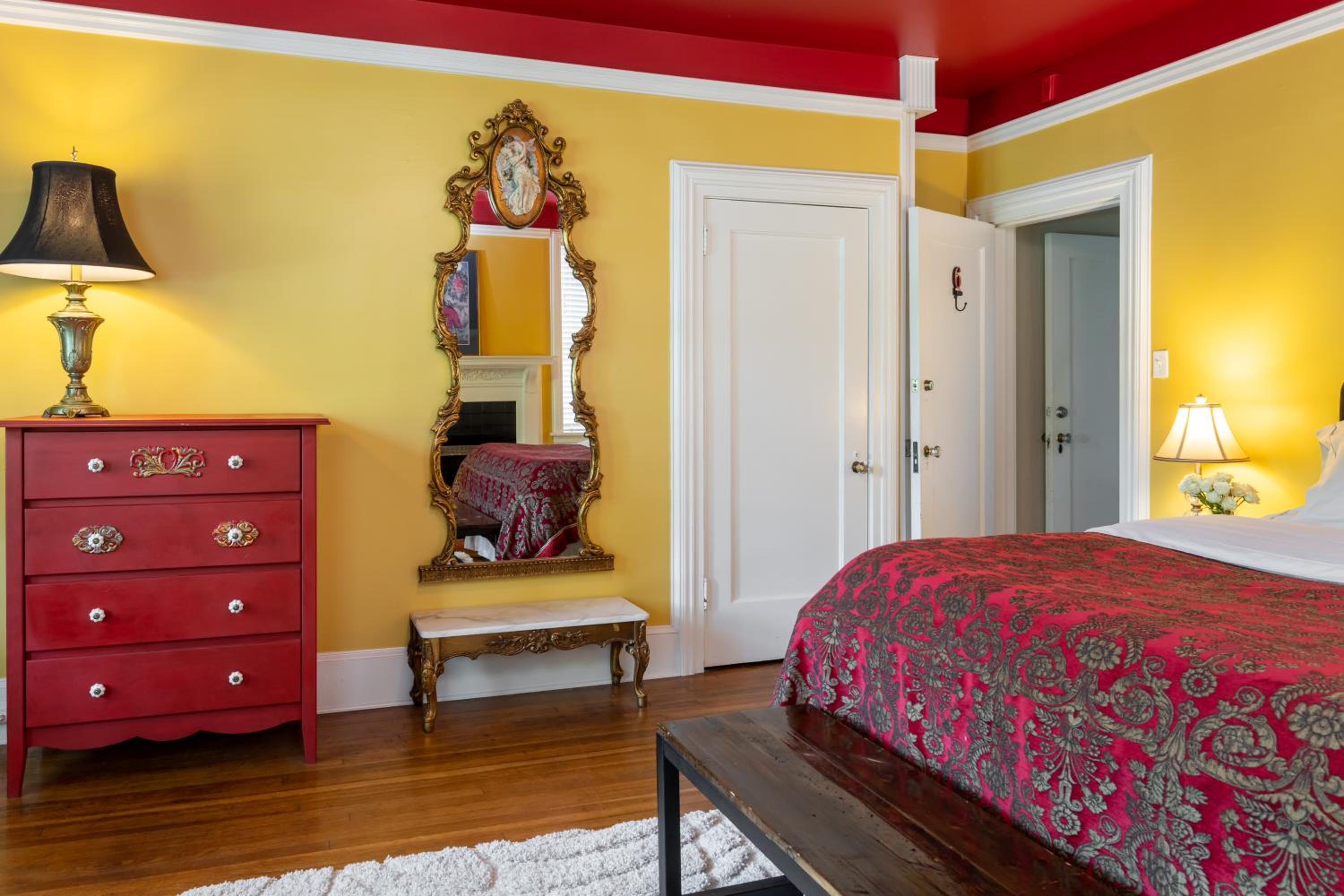 Sweet Biscuit Inn
