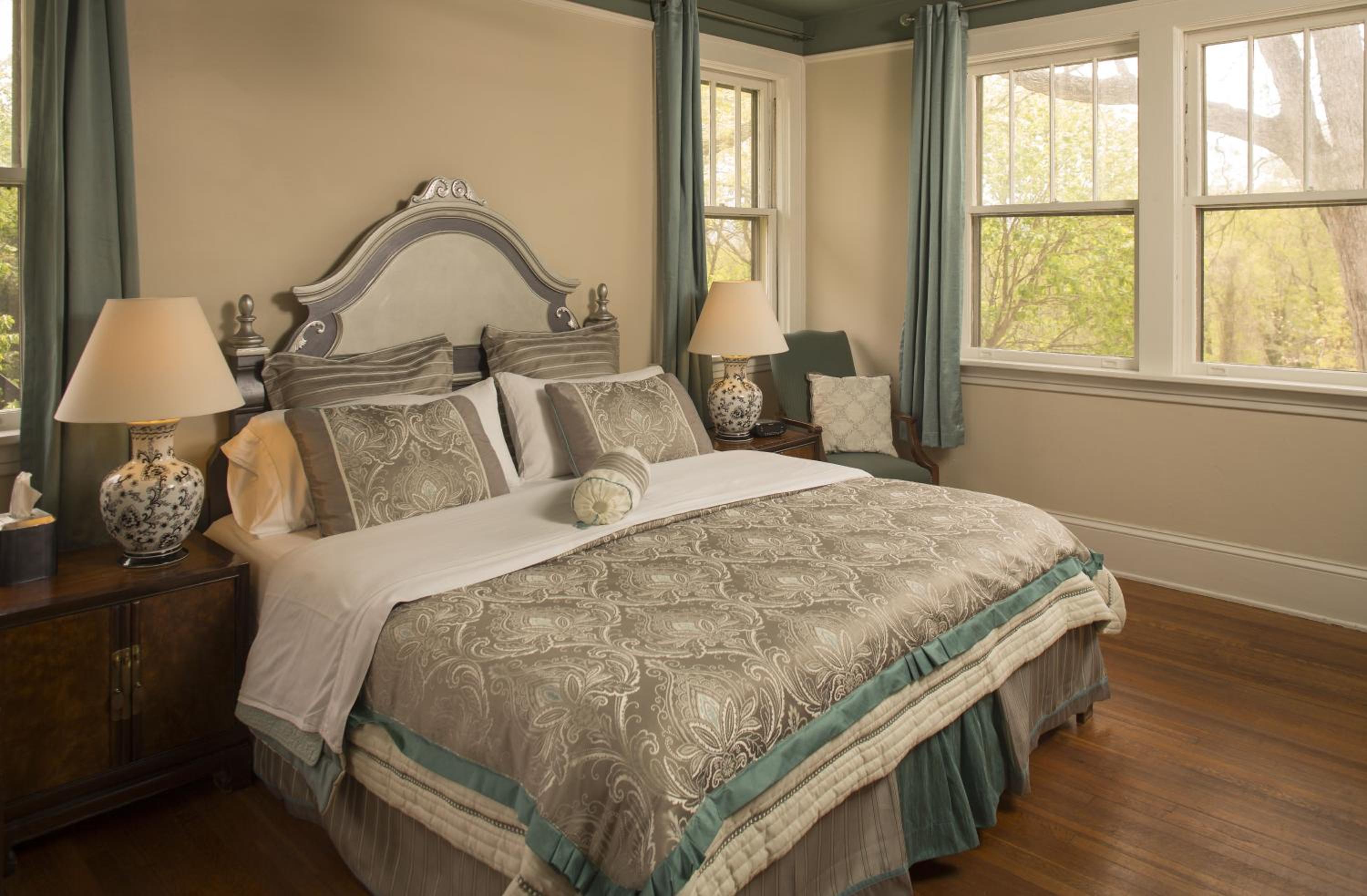 Sweet Biscuit Inn