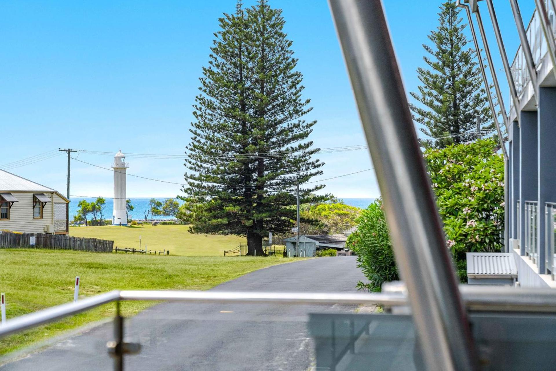 Pilotage 1 - Style, Views & Perfect Location - Holiday Yamba