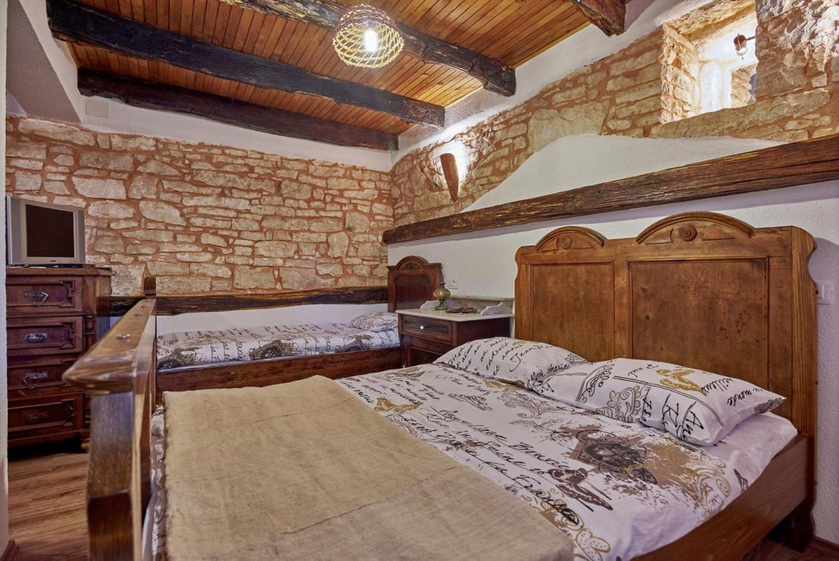 Stara Hiža in Sveti Petar u Šumi (Haus für 6-8 Personen)