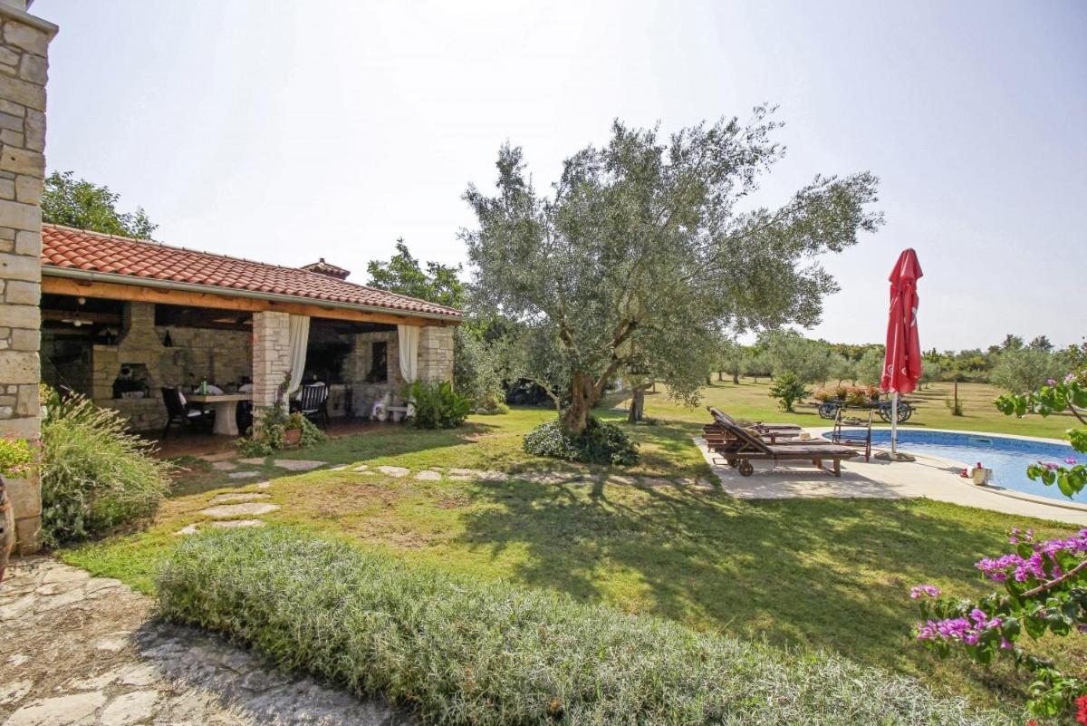 Šalvela in Šalvela (Haus für 4-6 Personen) view 2