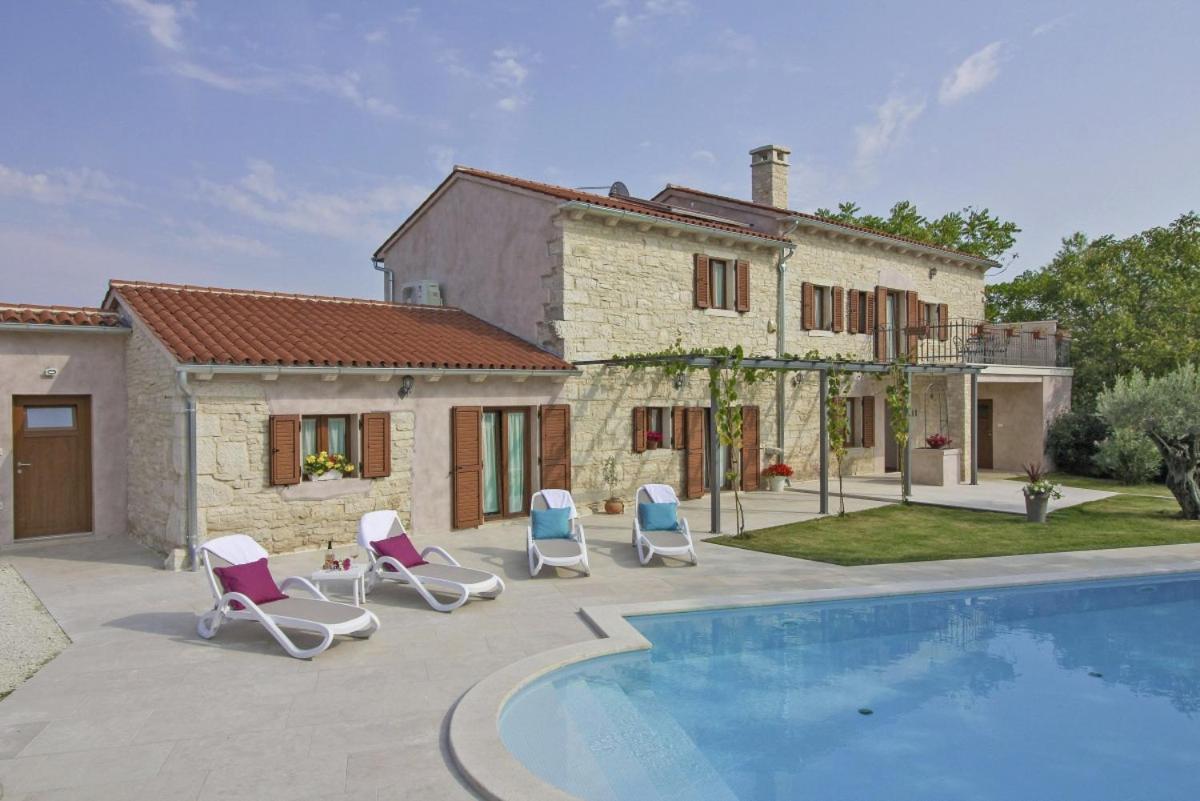 Hotel Villa Marija in Pekici (Haus für 8-10 Personen) - Image 1