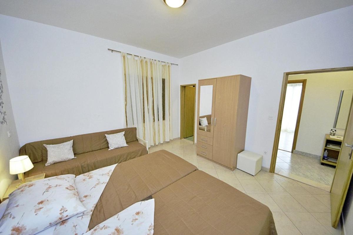 Selak in Tučepi - Haus für 6-7 Personen