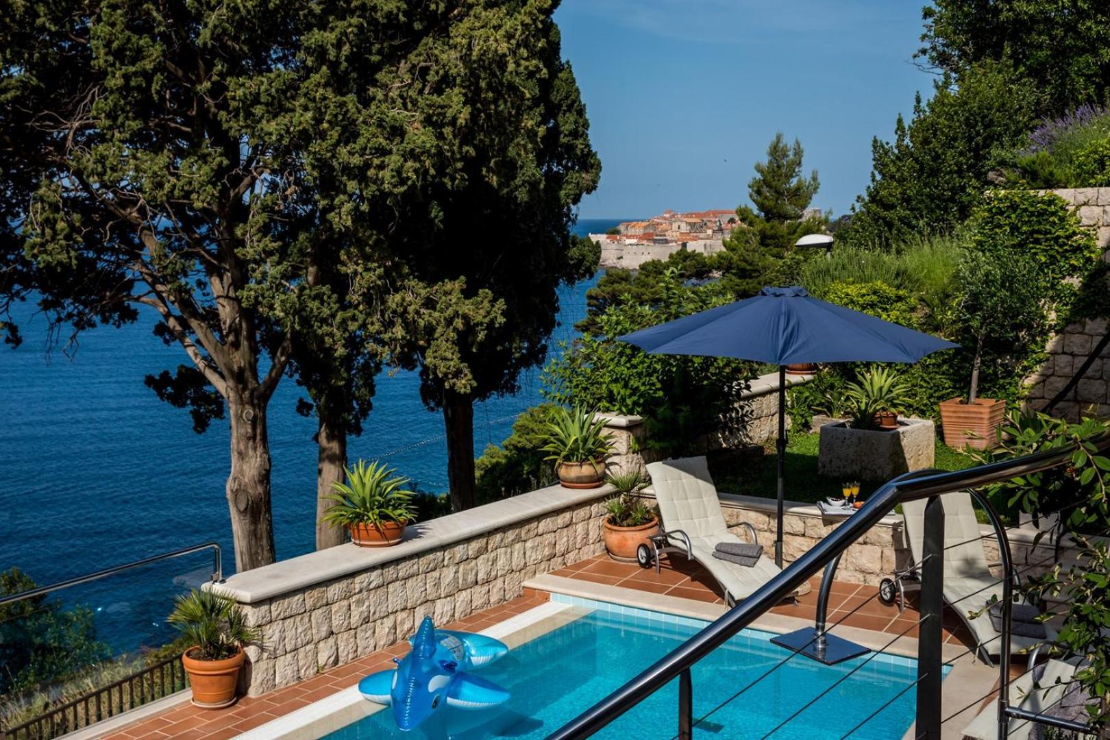 Luxury Villa Dubrovnik Palace near Old Town with pool