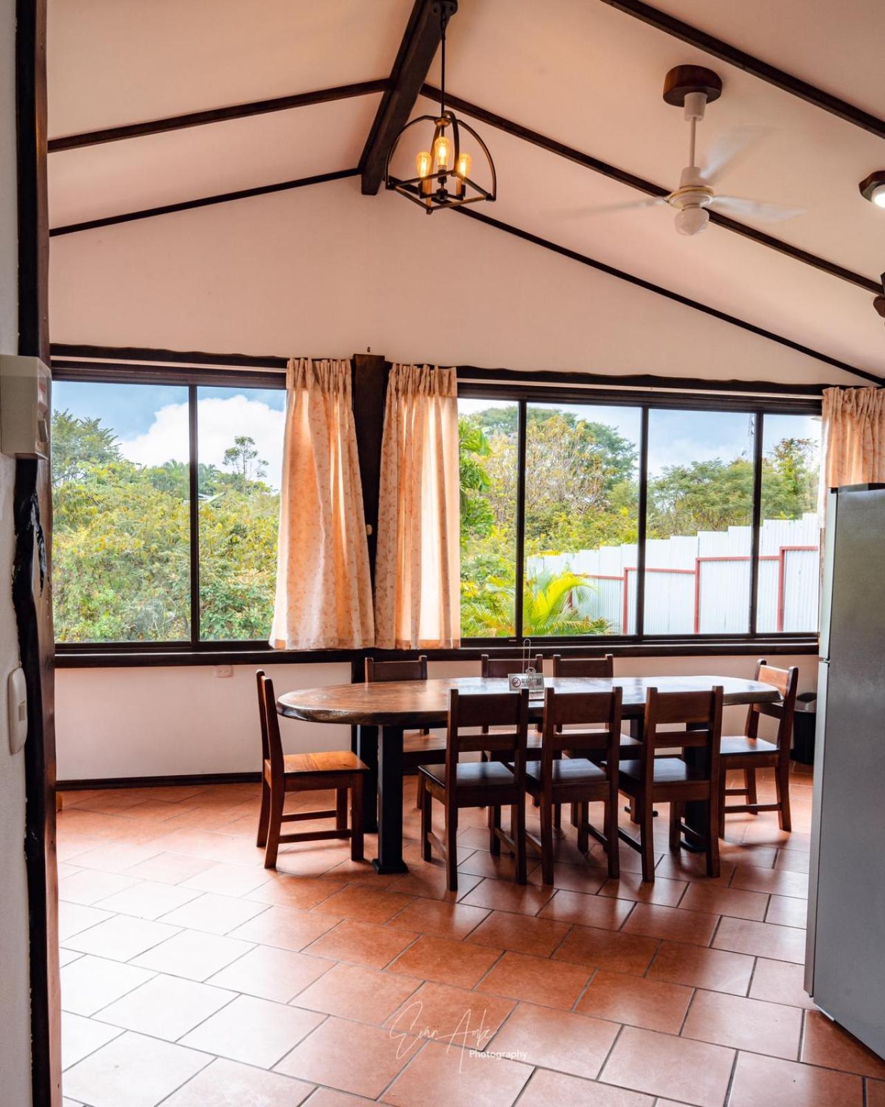 FLOR DE PARAISO BUNGALOWS