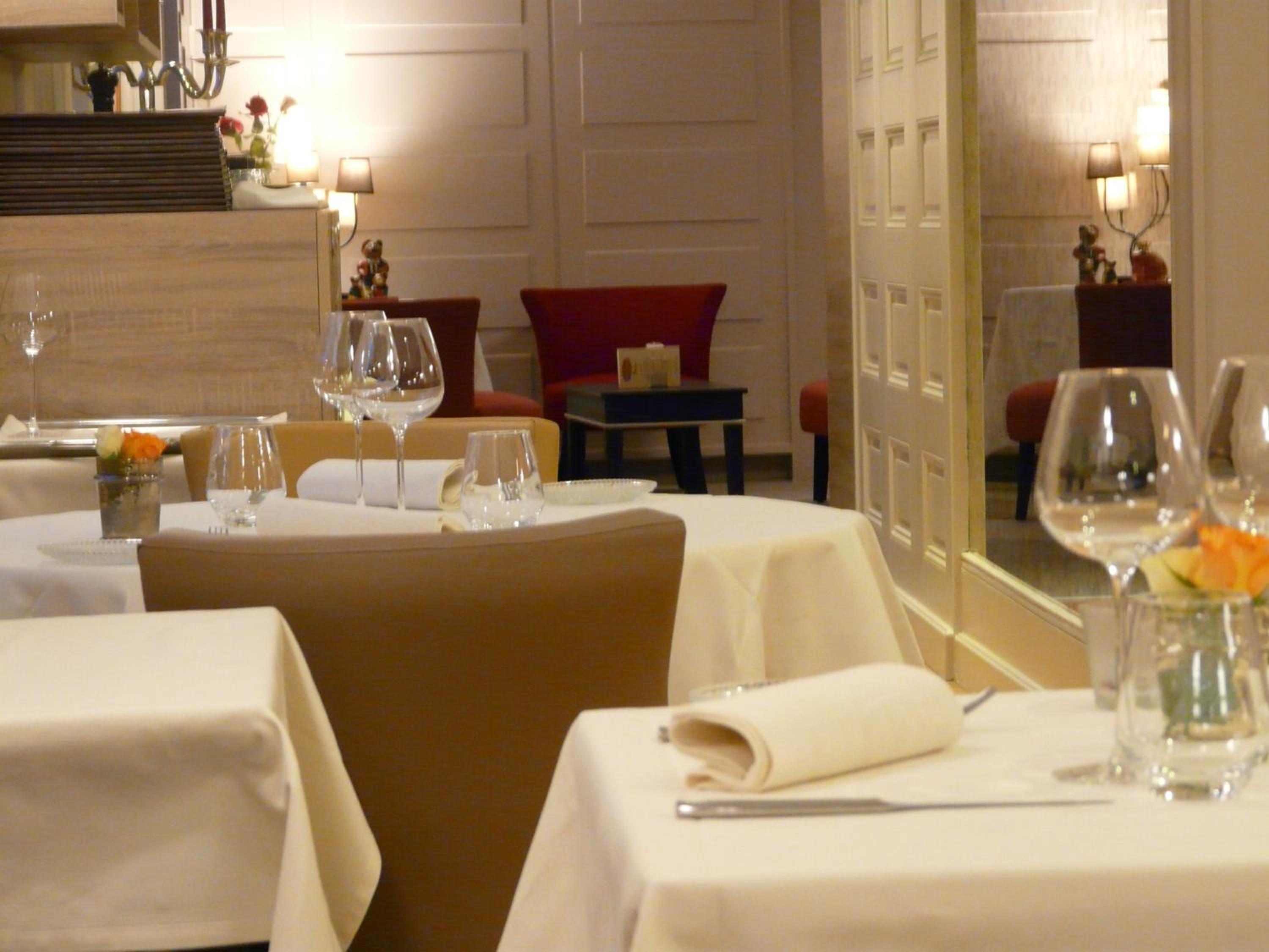 Hostellerie d'Héloïse en Cluny — restaurant