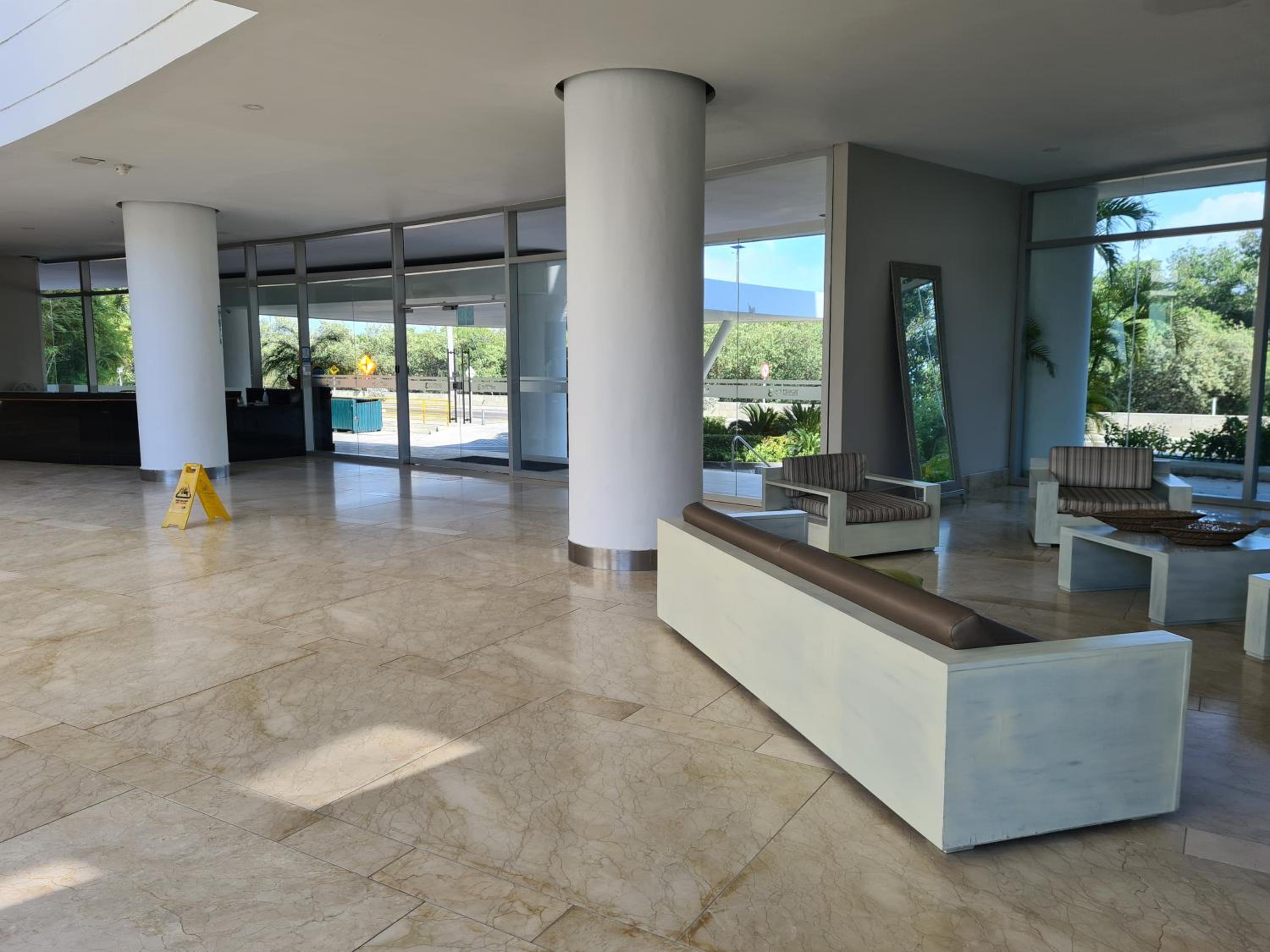 Hermoso apartamento de lujo en Morros 3 , Piso 5 con vista al mar