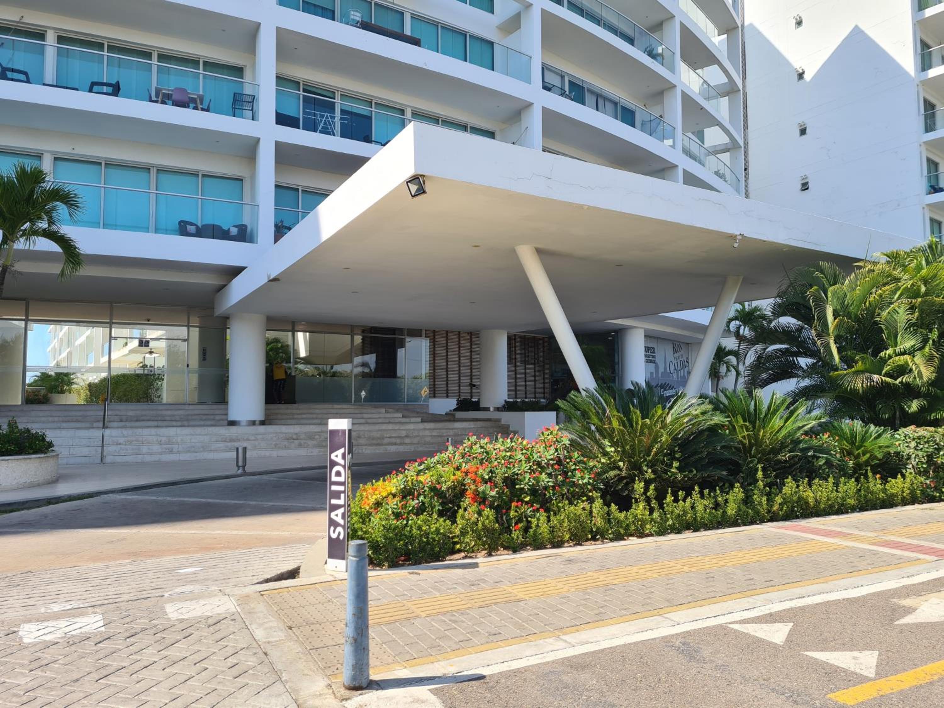 Hermoso apartamento de lujo en Morros 3 , Piso 5 con vista al mar