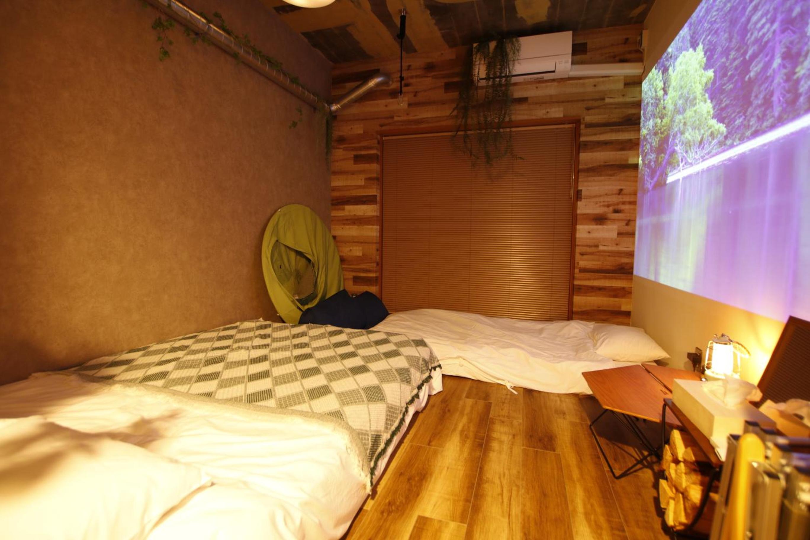365BASE outdoor hostel