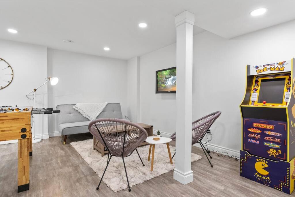 Cozy Home - 9mins to WEM -Foosball -Vintage arcade - Air conditioning