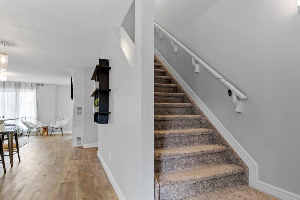 Cozy Home - 9mins to WEM -Foosball -Vintage arcade - Air conditioning