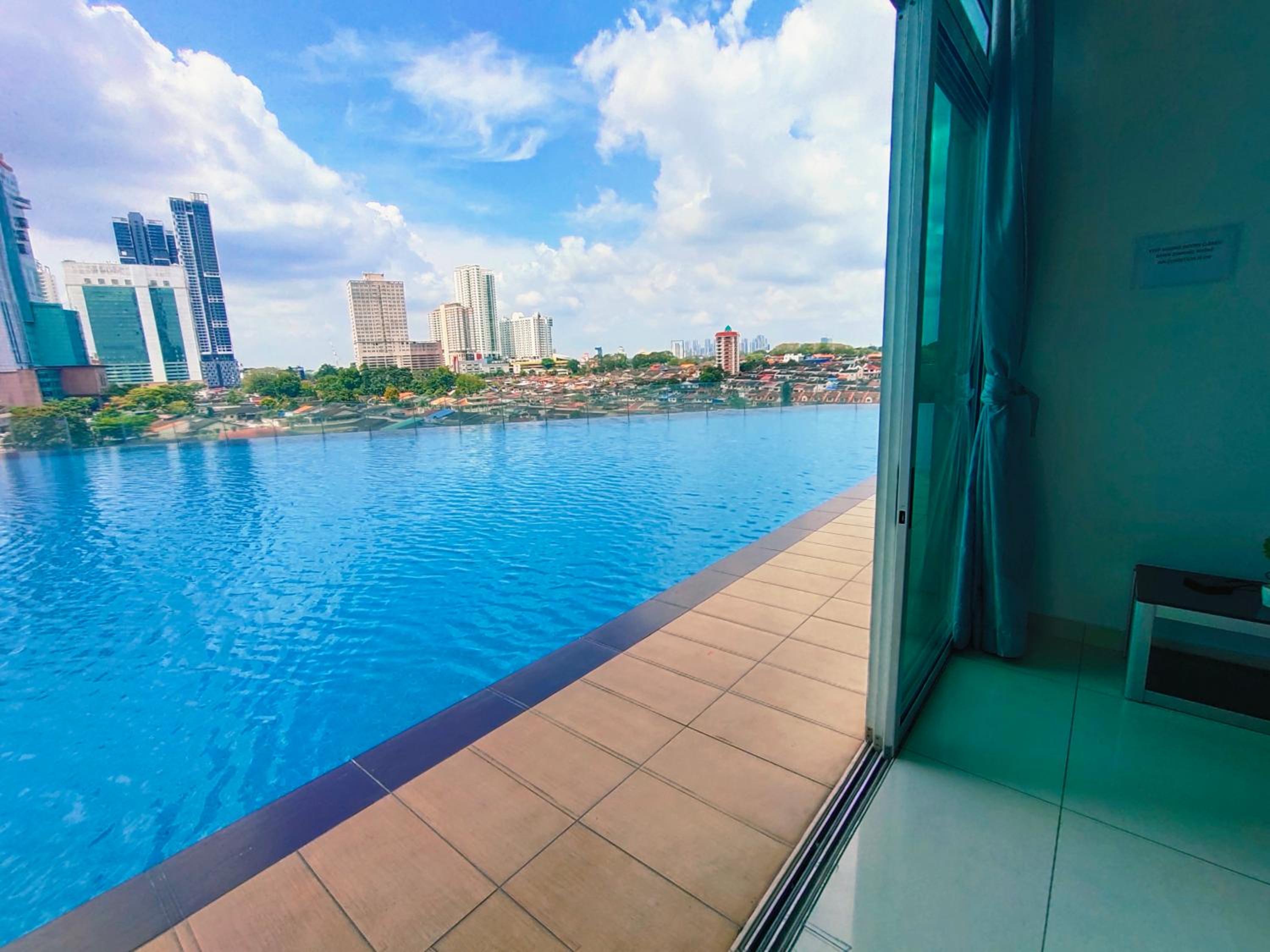 KSL City Mall D'Esplanade Apt 10min to CIQ, near to Legoland
