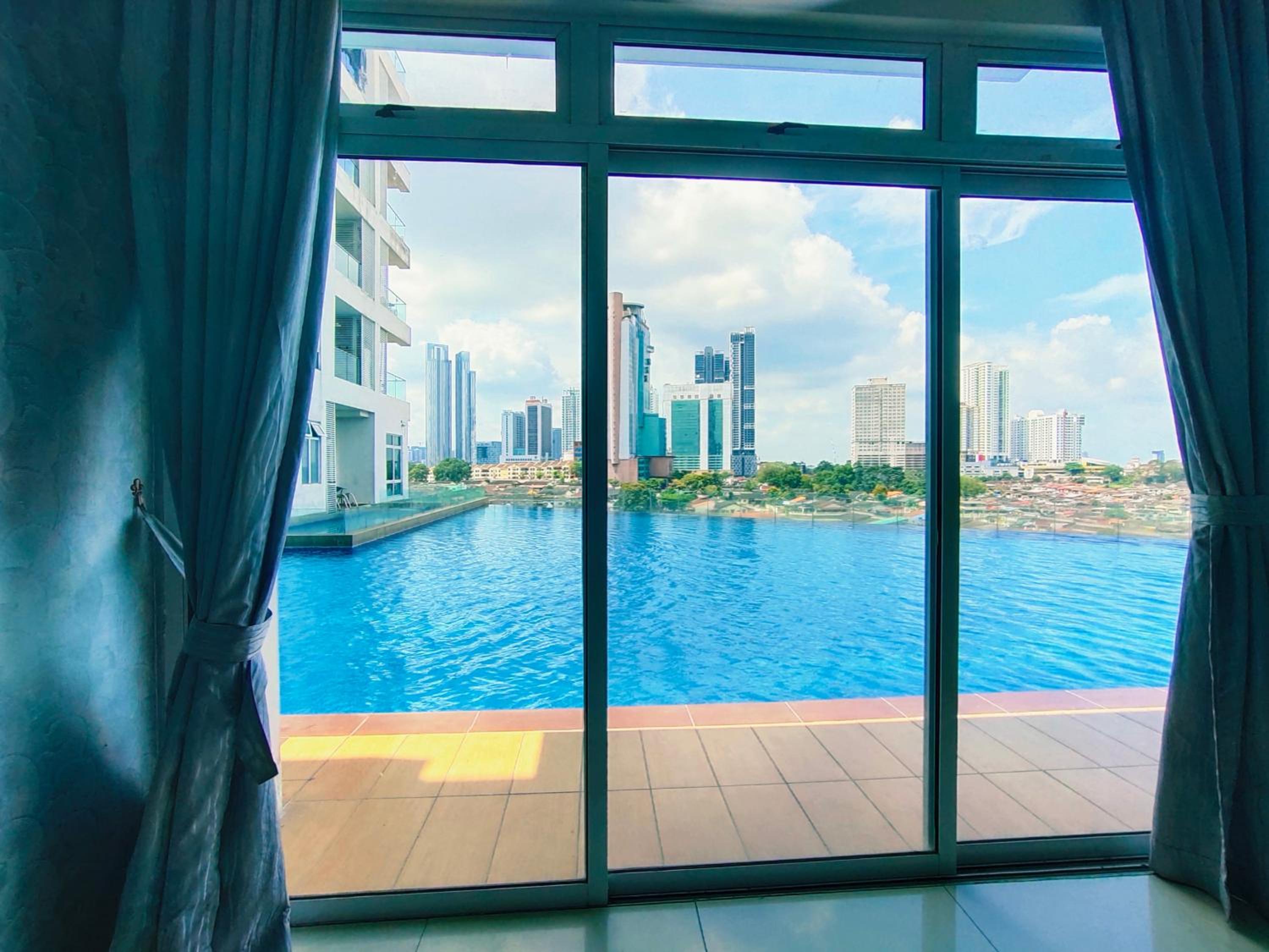 KSL City Mall D'Esplanade Apt 10min to CIQ, near to Legoland