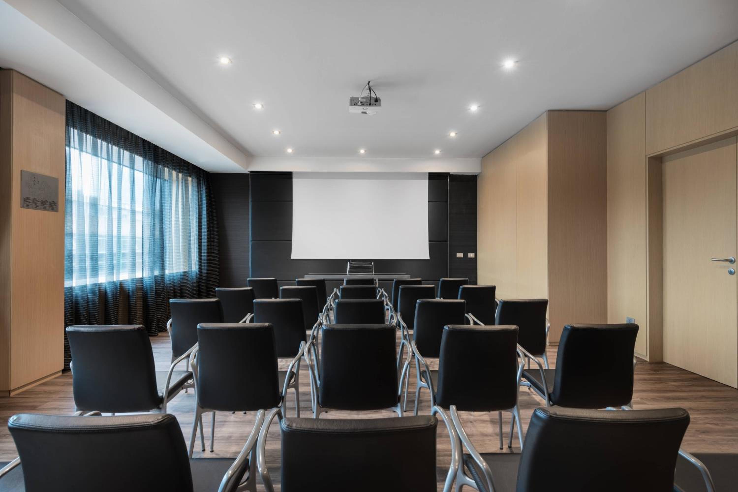 AC Hotel Milano by Marriott photo 4