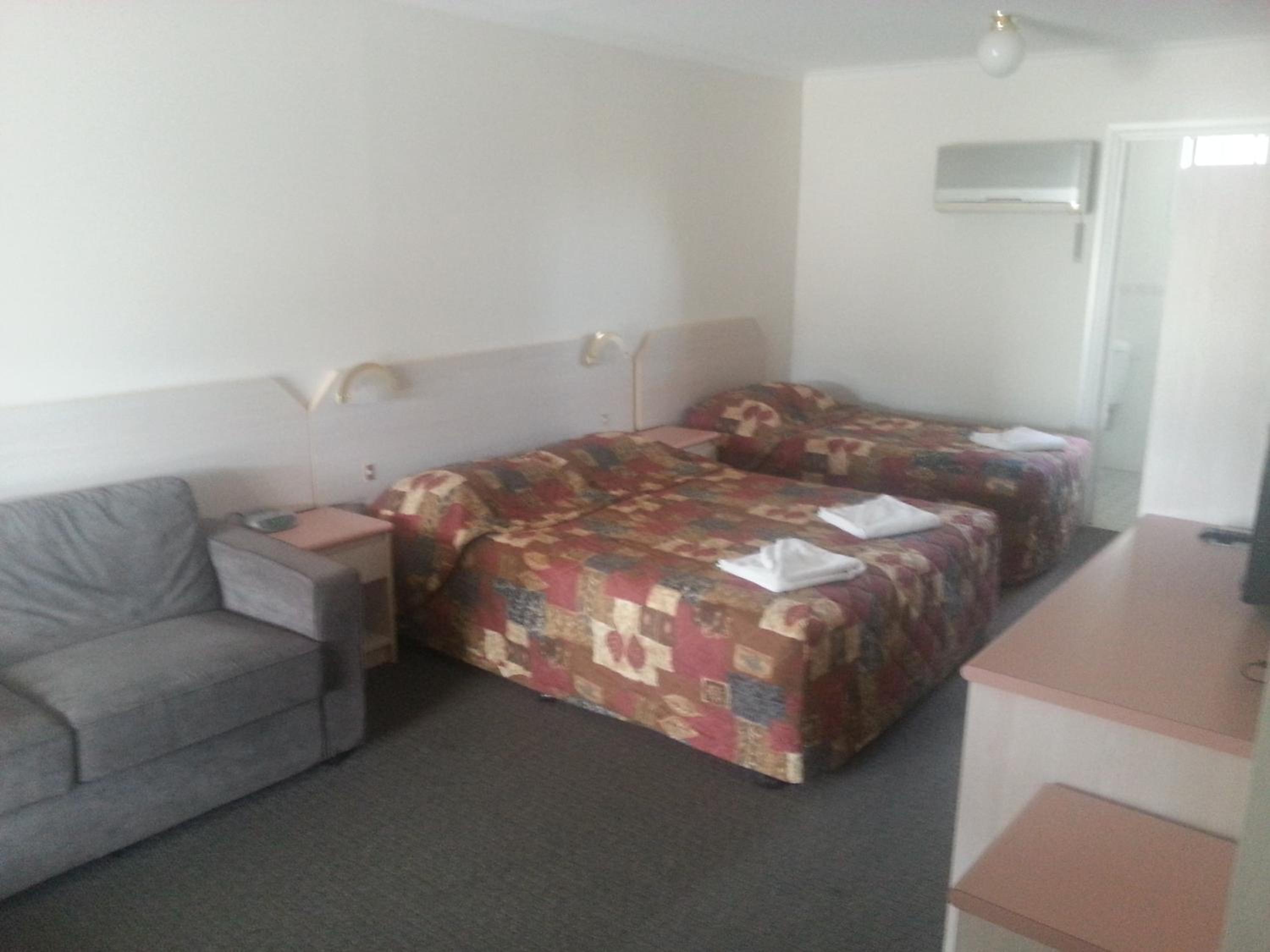 Yass Motel