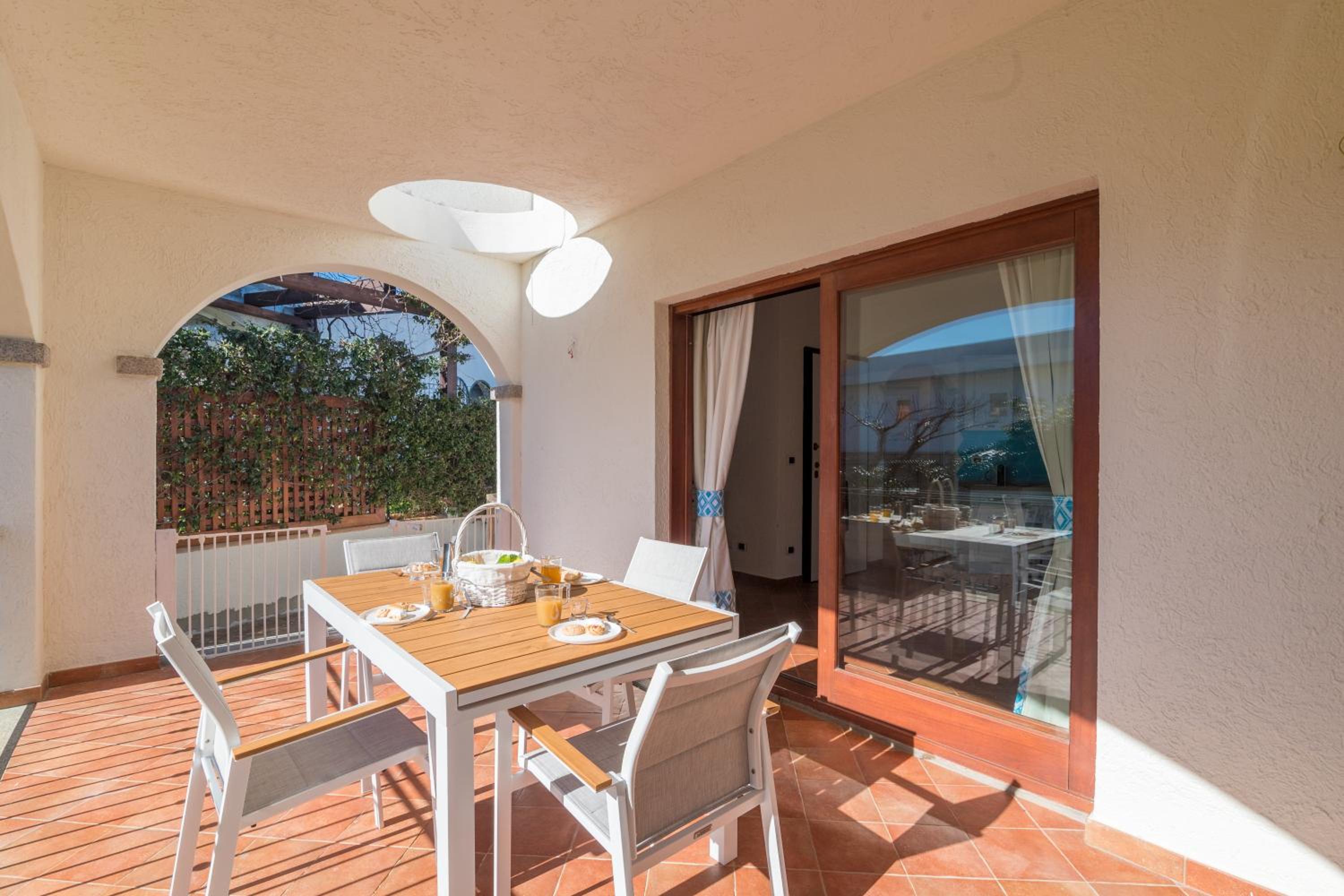 Celeste House With Pool - Happy Rentals view 2