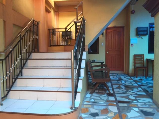 Dayview Tourist Home - Image 2