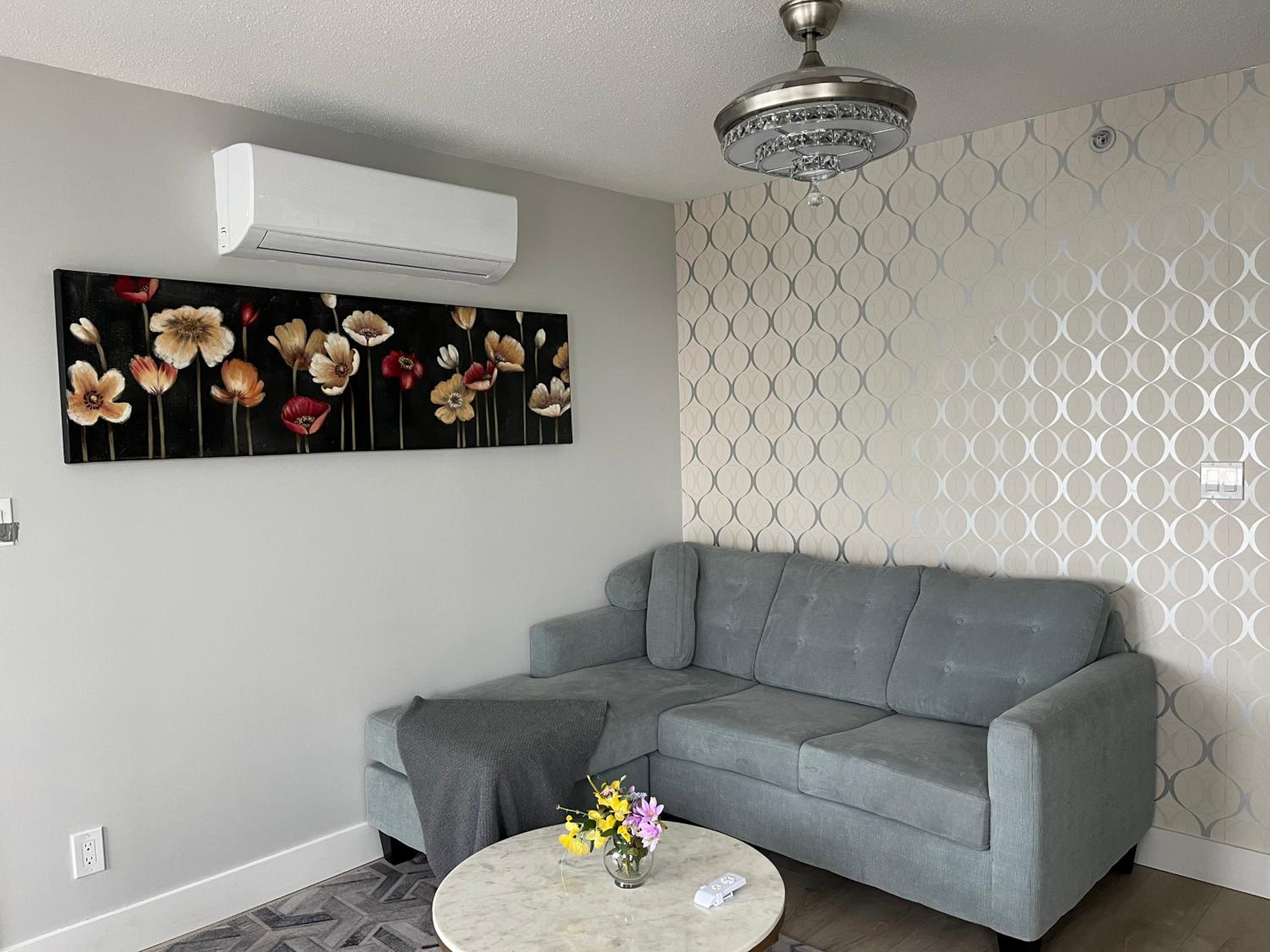 Water View Condo in Downtown Vancouver (2BR/2Bath) view 3