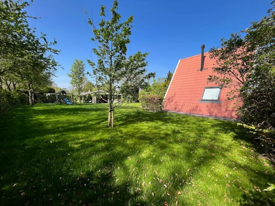 Achthoek 51, Nieuw ingericht vrijstaand vakantiehuis op 920m2 view 2