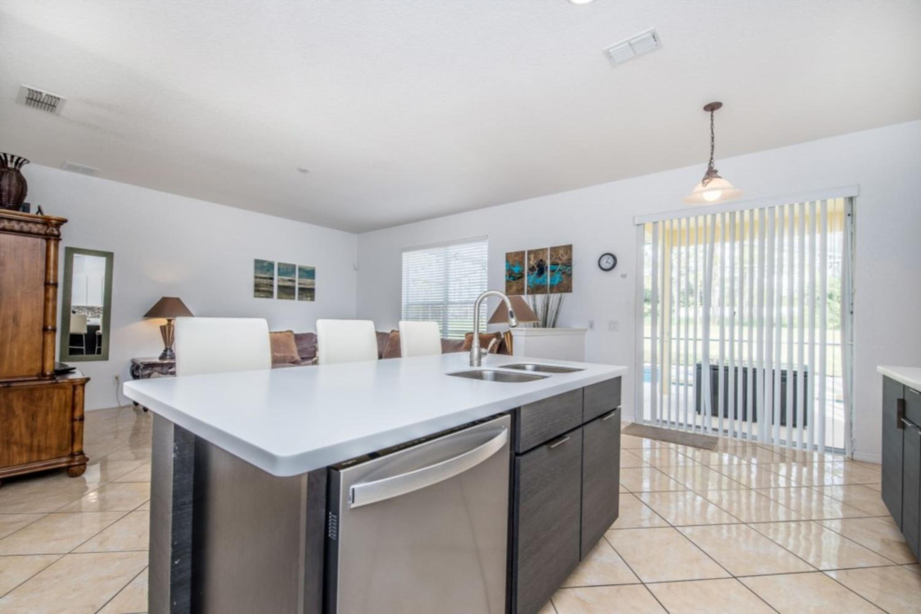 Highlands Reserve - 6 Bed 4 Baths VILLA view 3