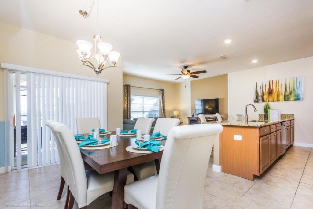 Storey Lake Resort - 4 Bed 3 Baths TOWNHOME view 5