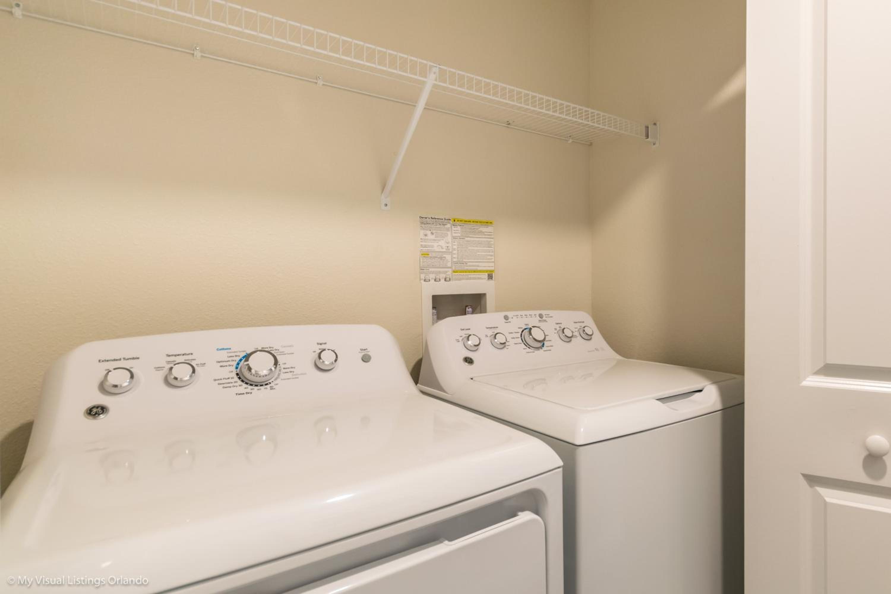 Storey Lake Resort - 4 Bed 3 Baths TOWNHOME