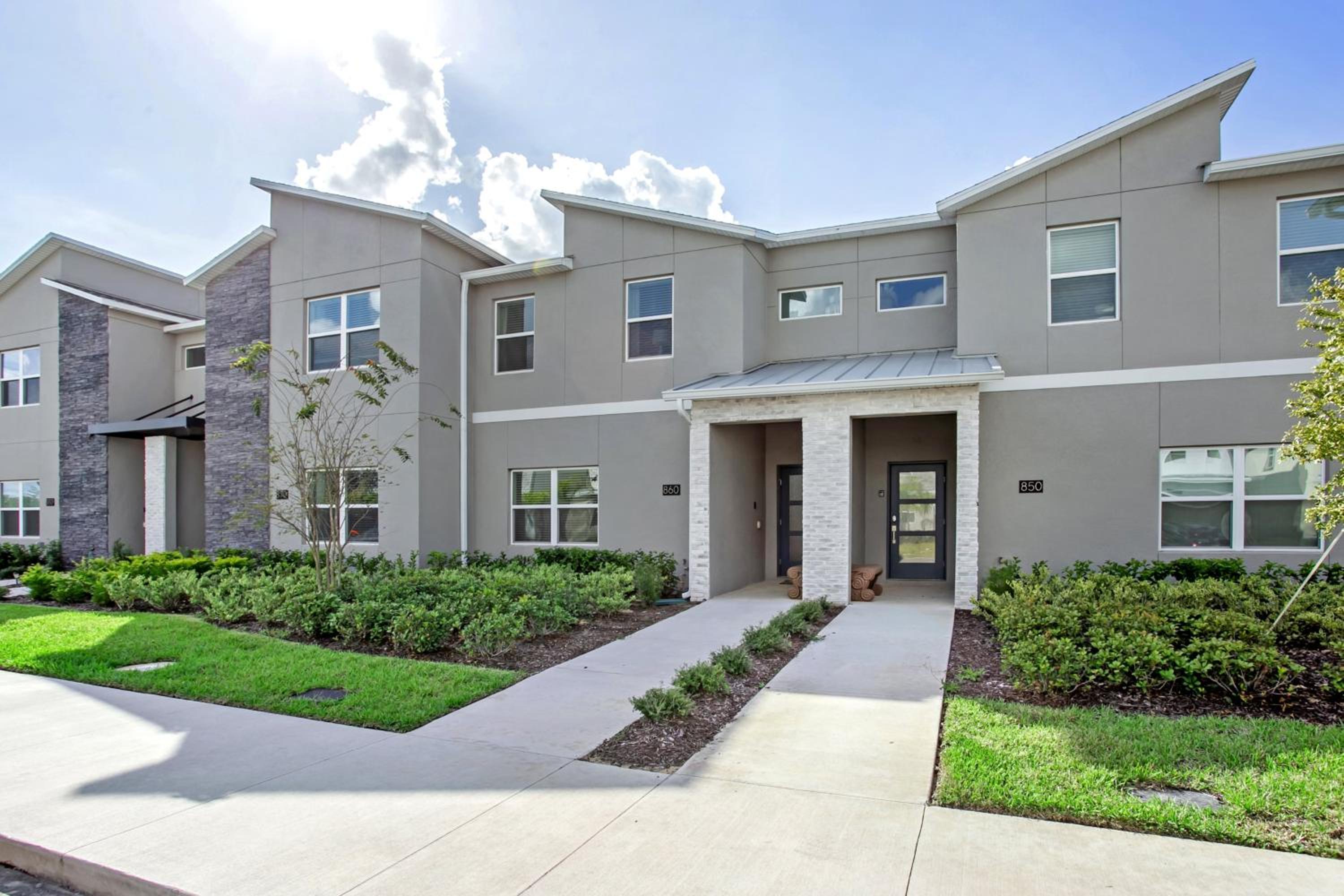 Champions Gate Resort - 4 Bed 3 Baths TOWNHOME view 2