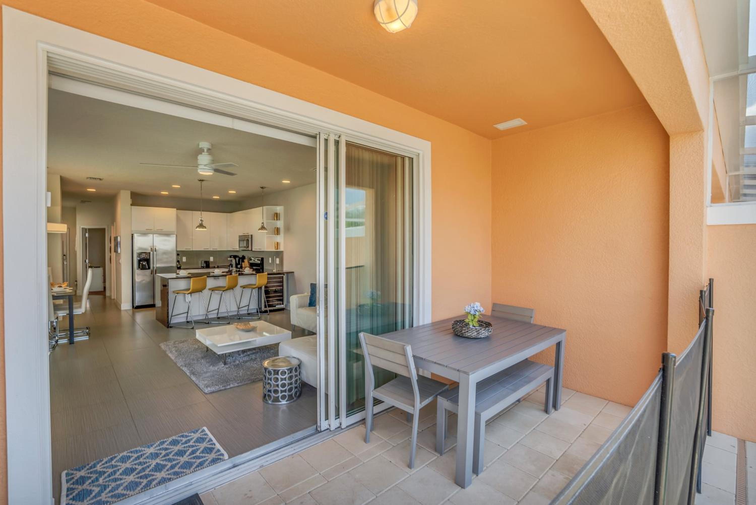 Serenity - 3 Bed 3 Baths TOWNHOME