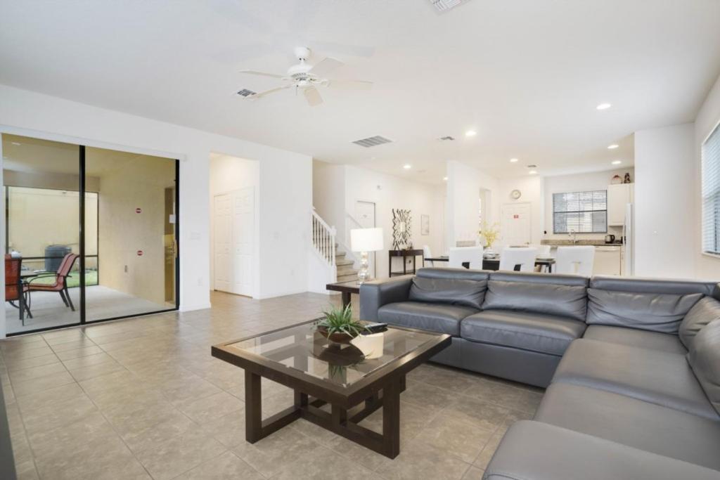Providence - 4 Bed 4 Baths VILLA