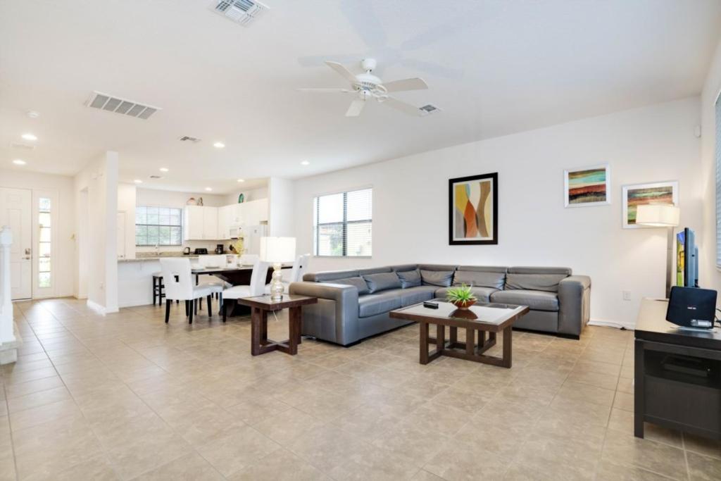 Providence - 4 Bed 4 Baths VILLA