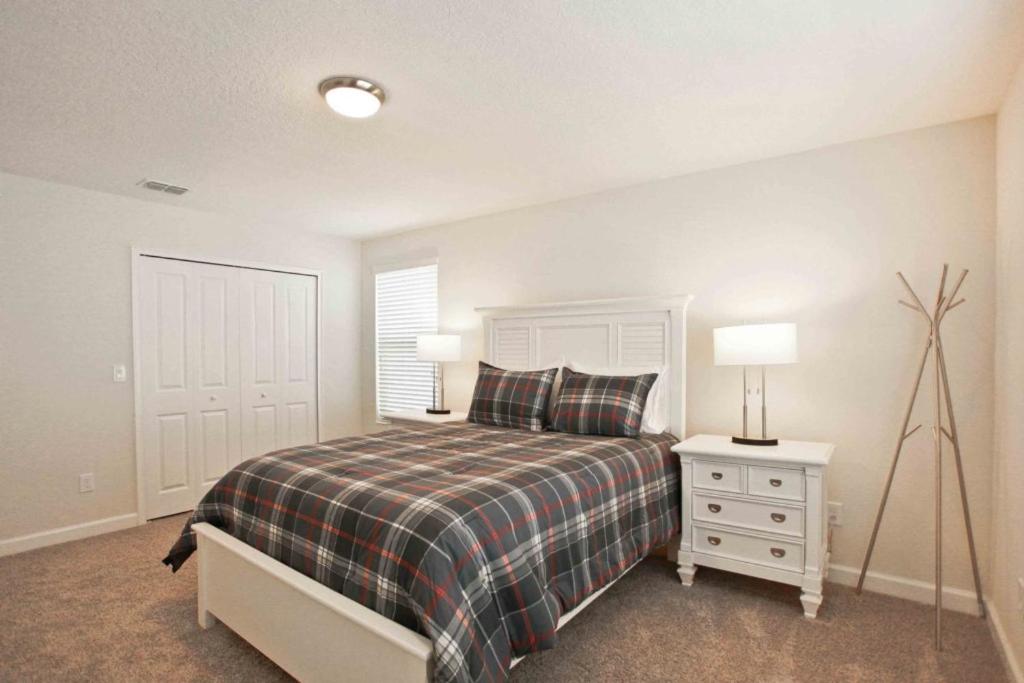 Storey Lake Resort - 6 Bed 5 Baths VILLA view 3