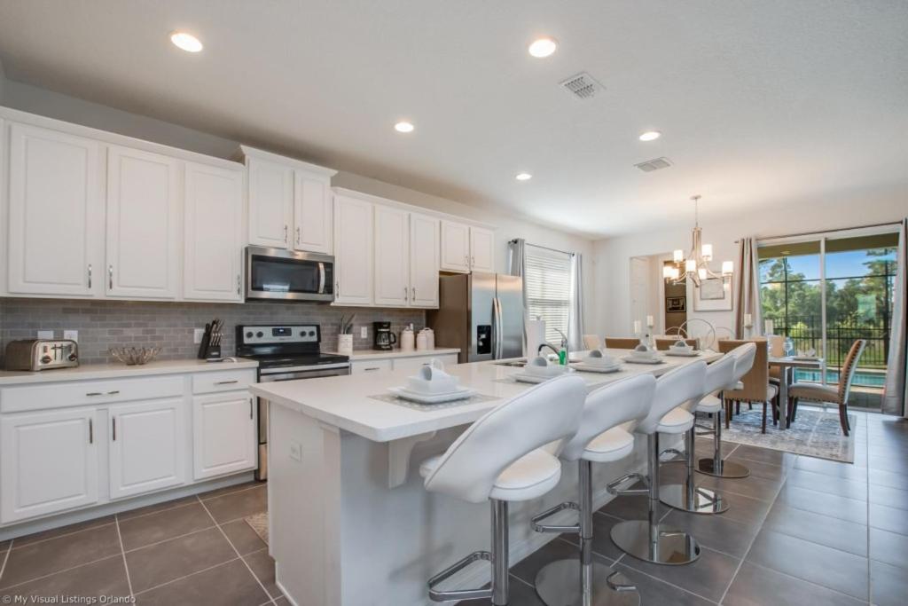 Solara Resort - 6 Bed 5 Baths VILLA view 3
