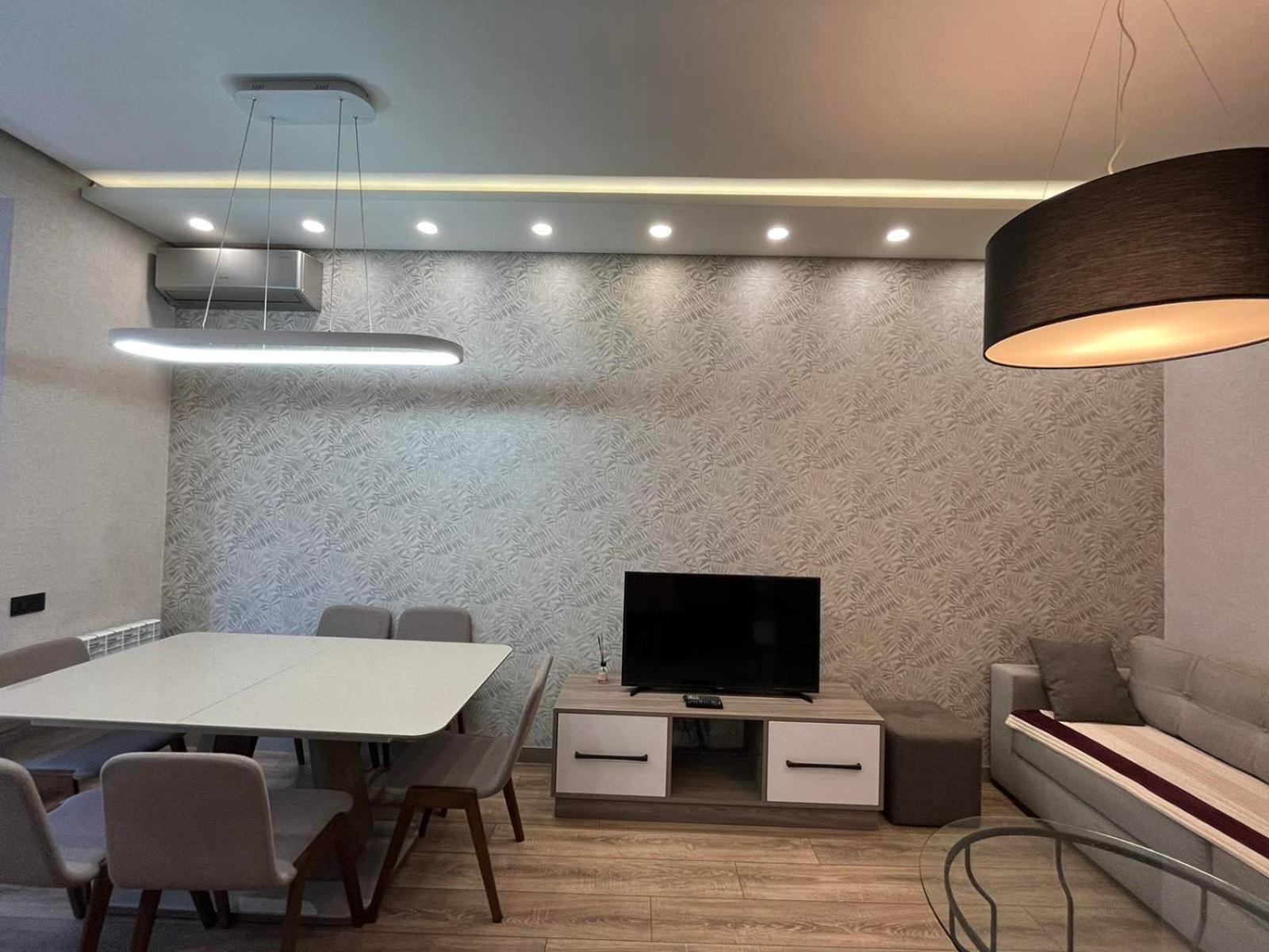 Modern Apartament in Vaxarshyan Str.