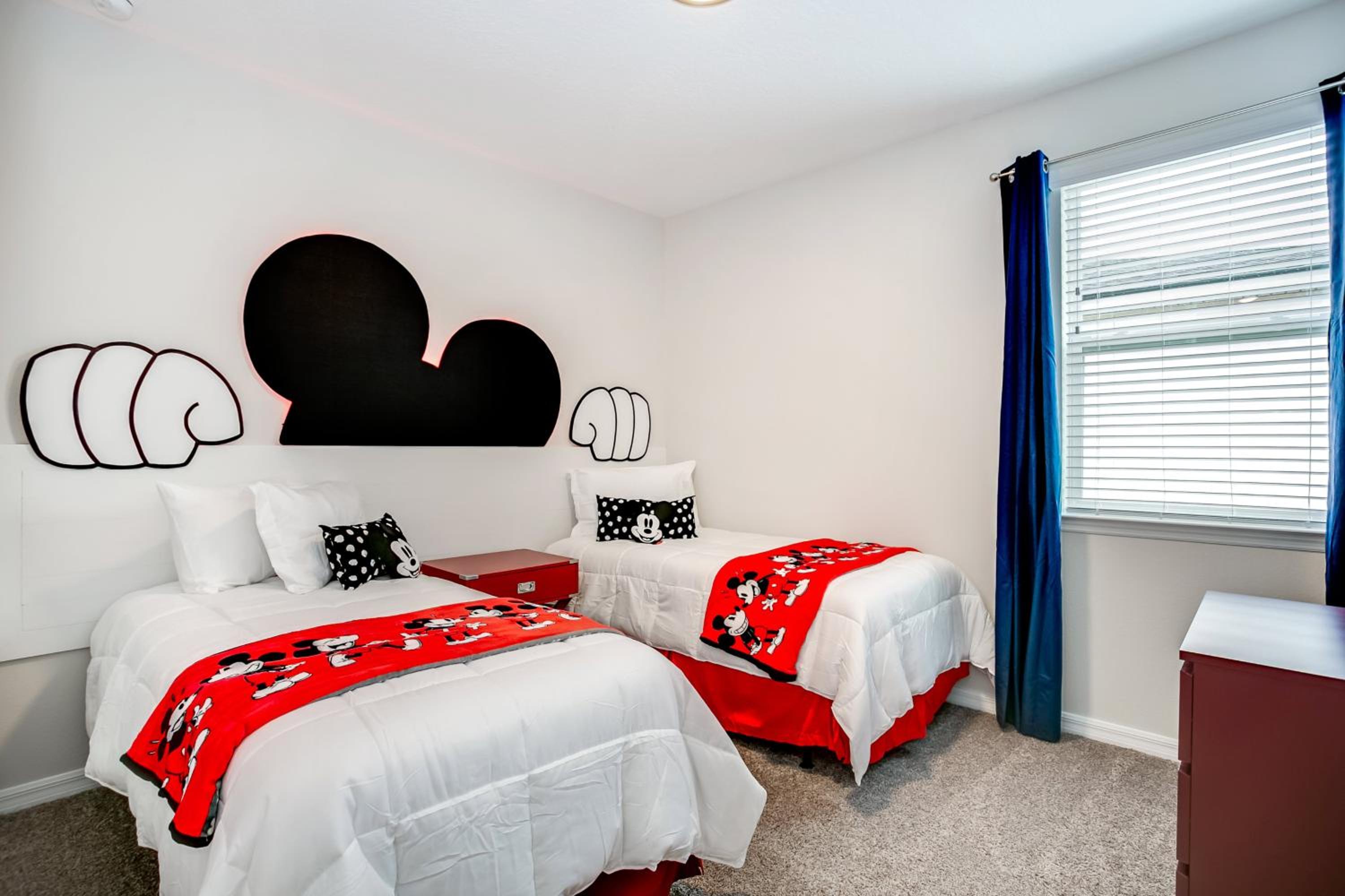 Solara Resort - 9 Bed 7 Baths VILLA