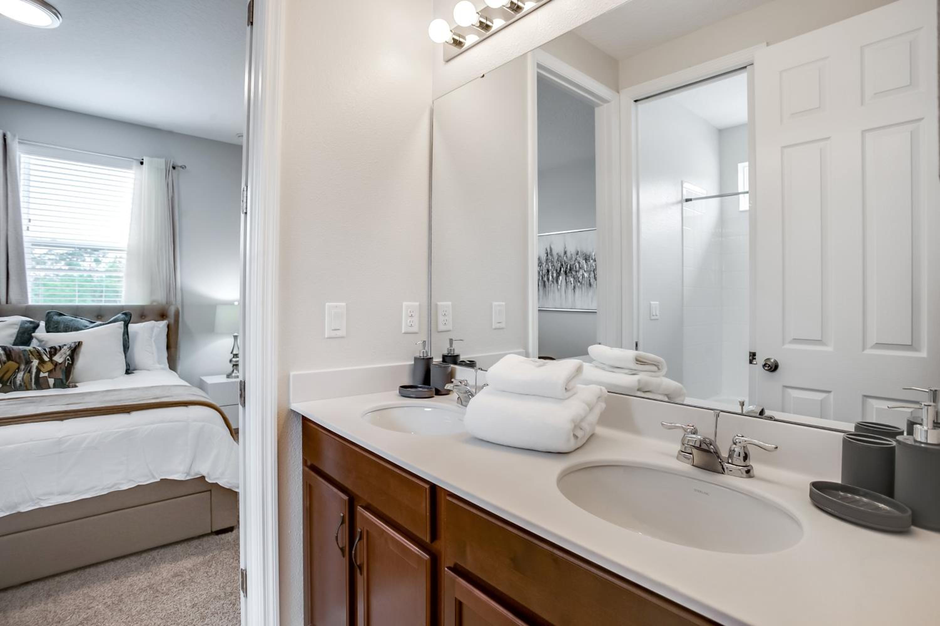 Solara Resort - 9 Bed 7 Baths VILLA