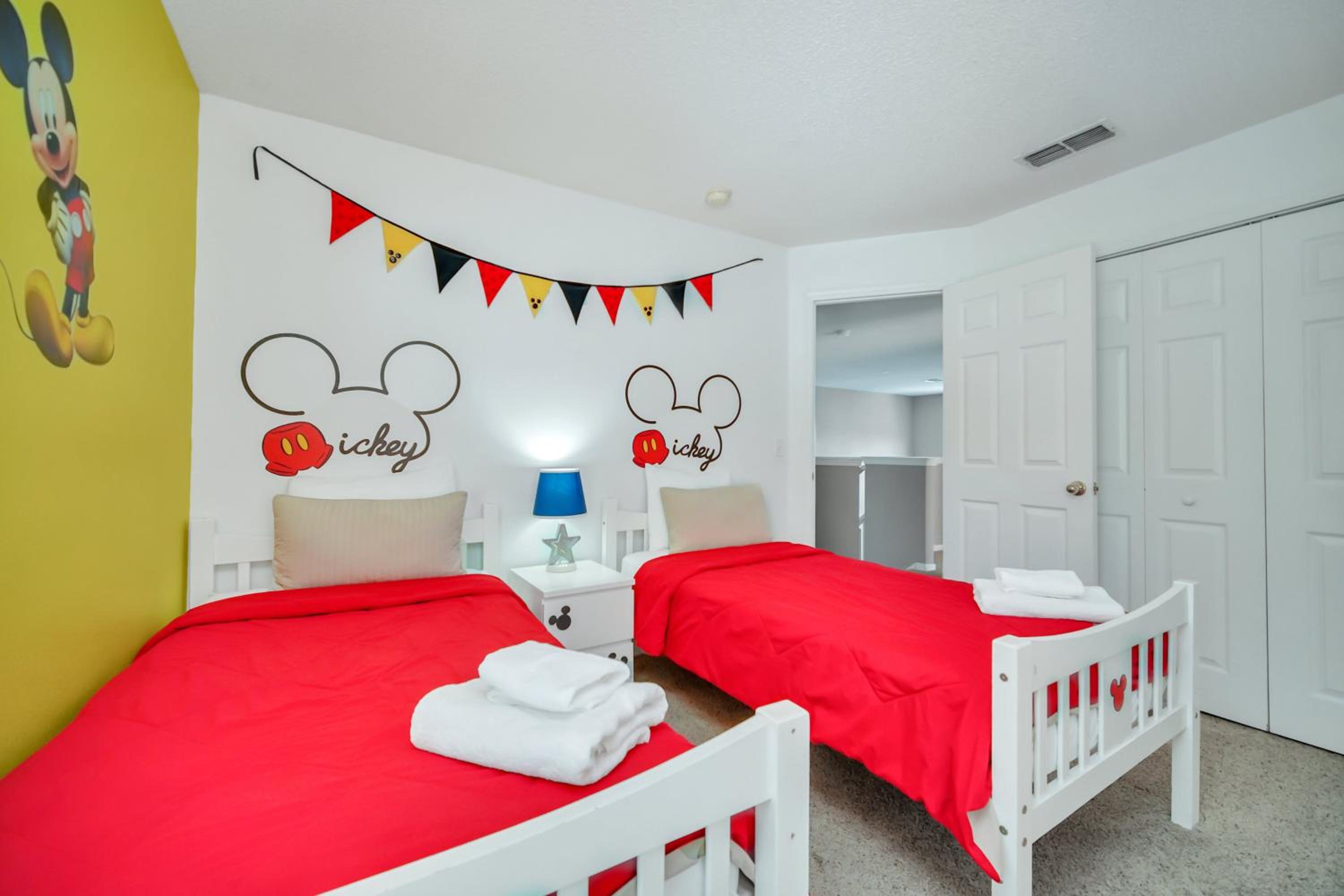 Emerald Island Resort - 4 Bed 3 Baths VILLA