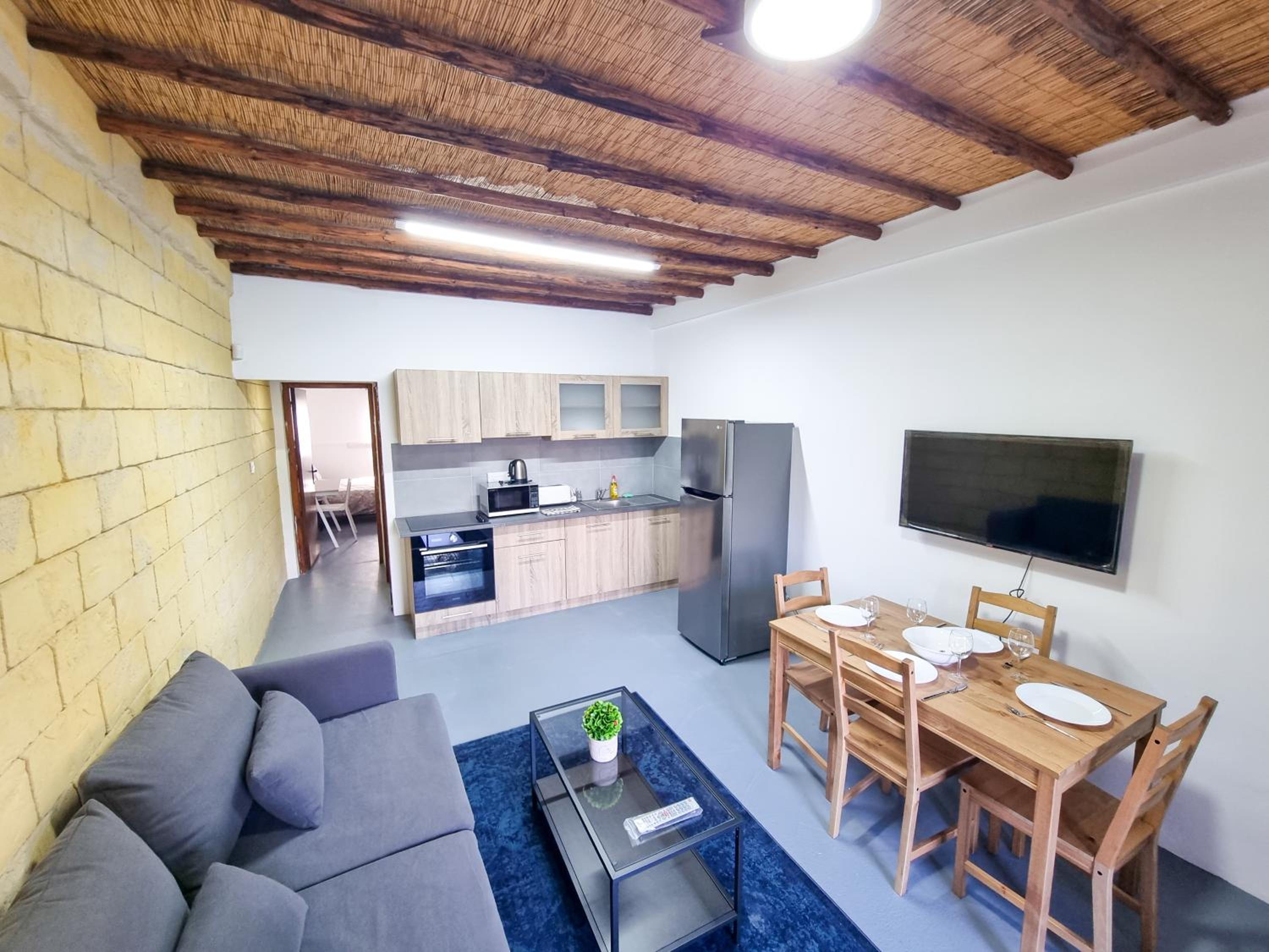 Mountains Retreat Rooms & Suites