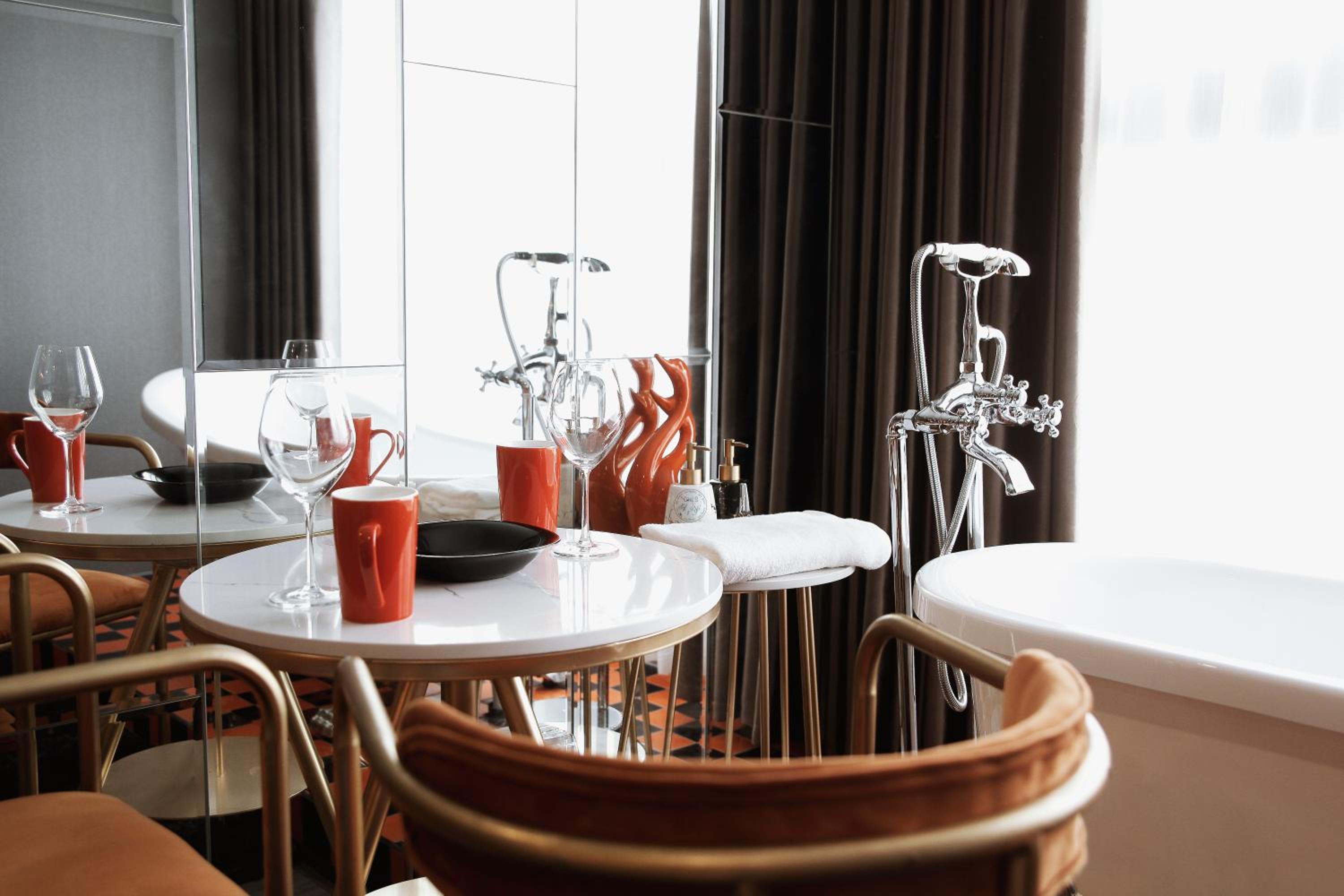 Vinhomes Ocean Park - Ctrl S by 1996 - The Luxe with bathtub - The Light with bathtub and projector - The Vintage with high floor - The Indochine with open